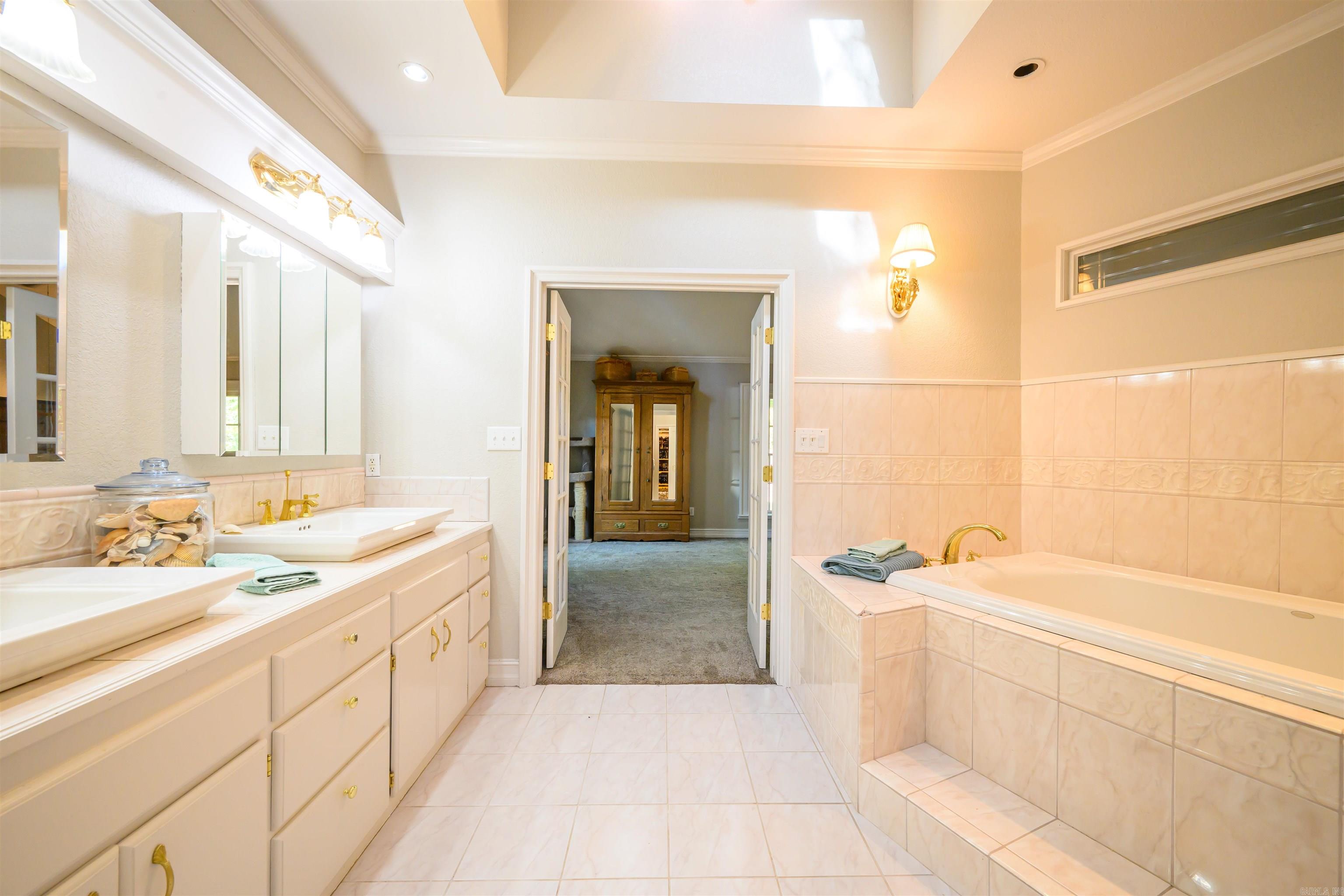 BRYANTS 2ND EAST - Residential