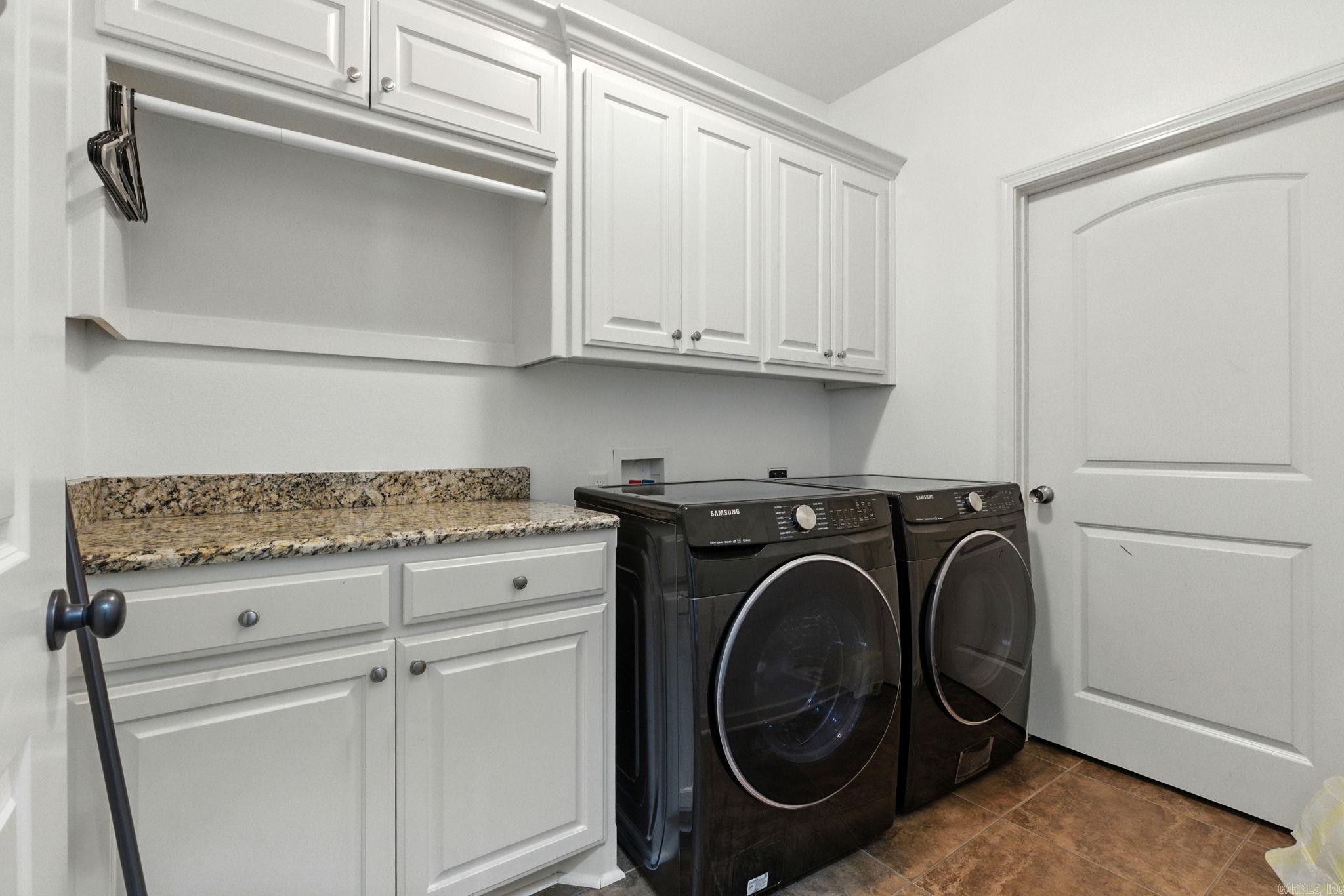 STONEHILL - Residential