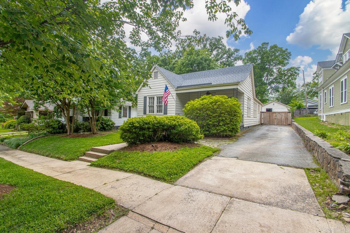 PULASKI HEIGHTS - Residential