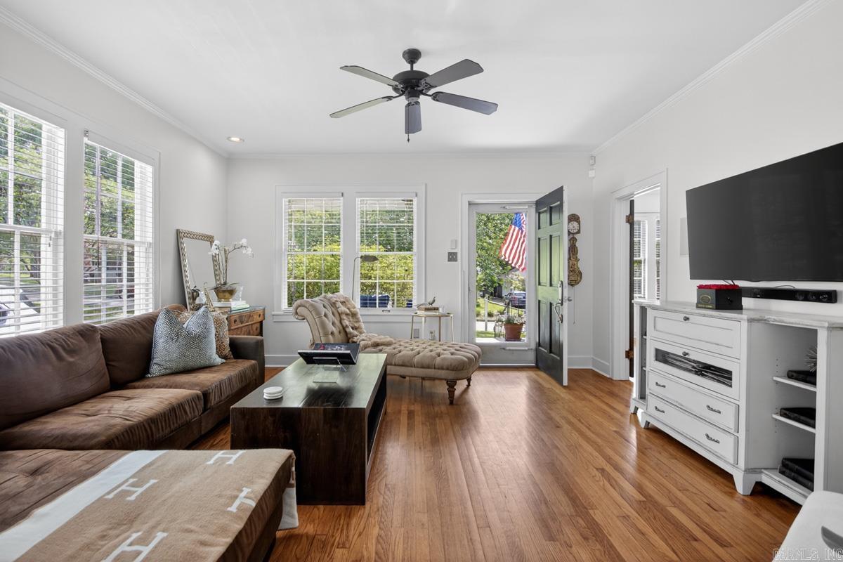 PULASKI HEIGHTS - Residential