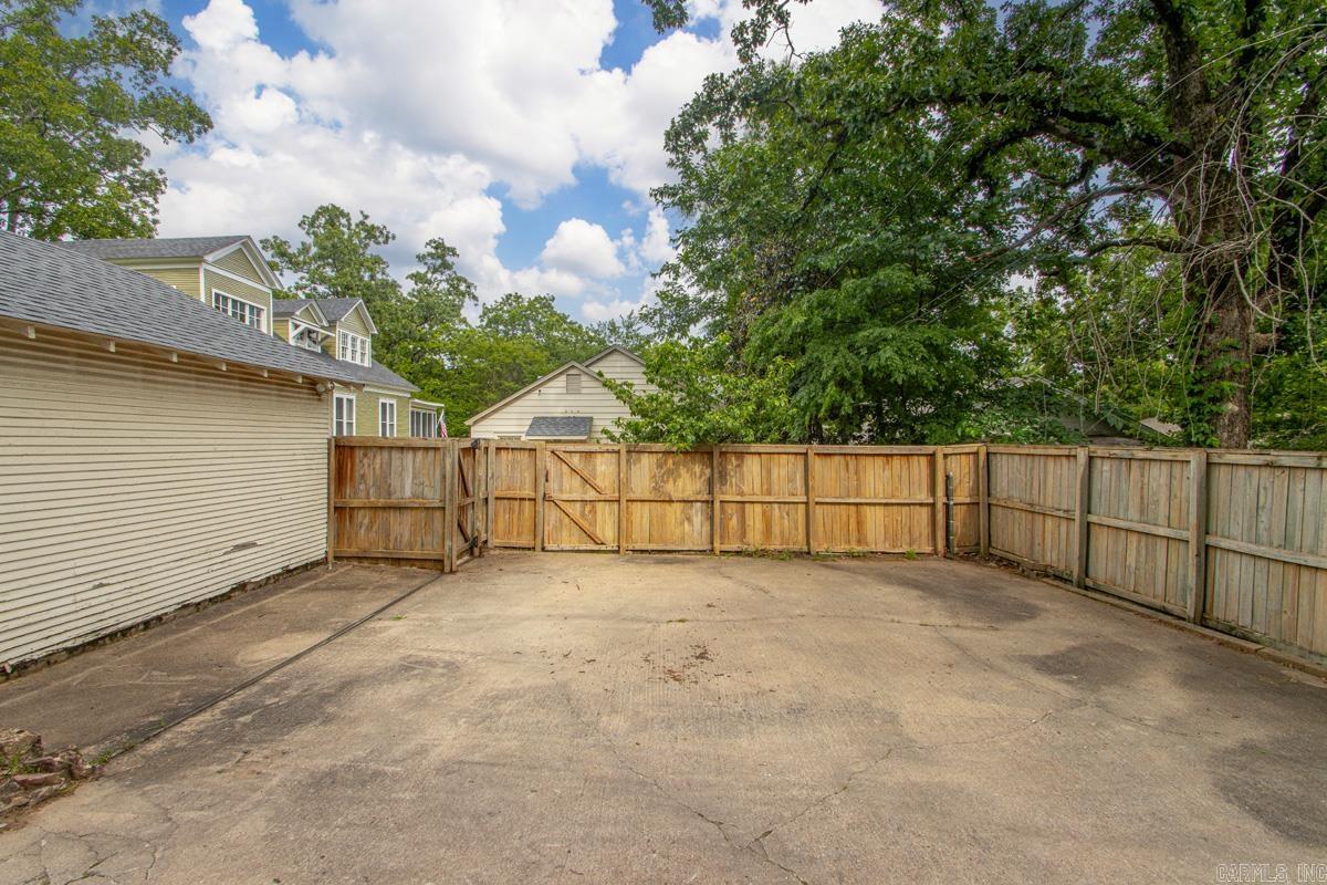 PULASKI HEIGHTS - Residential