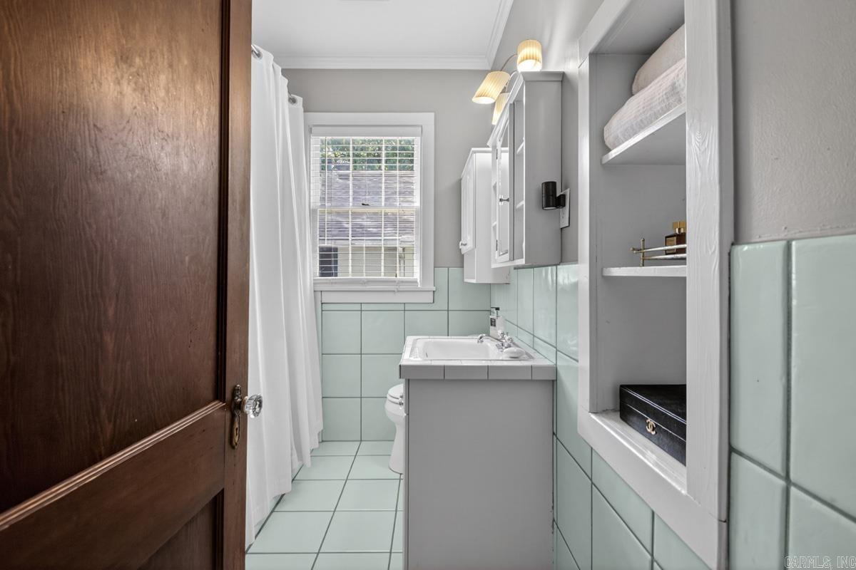 PULASKI HEIGHTS - Residential