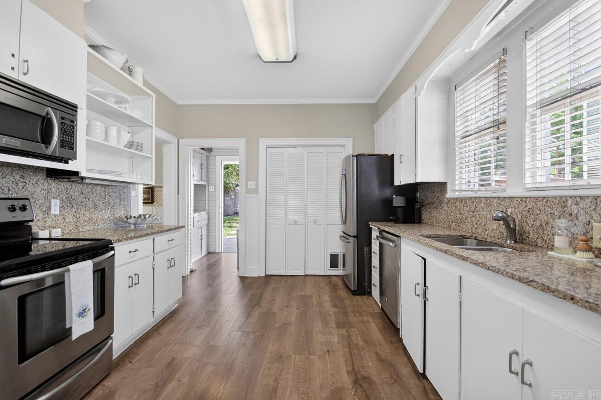 PULASKI HEIGHTS - Residential