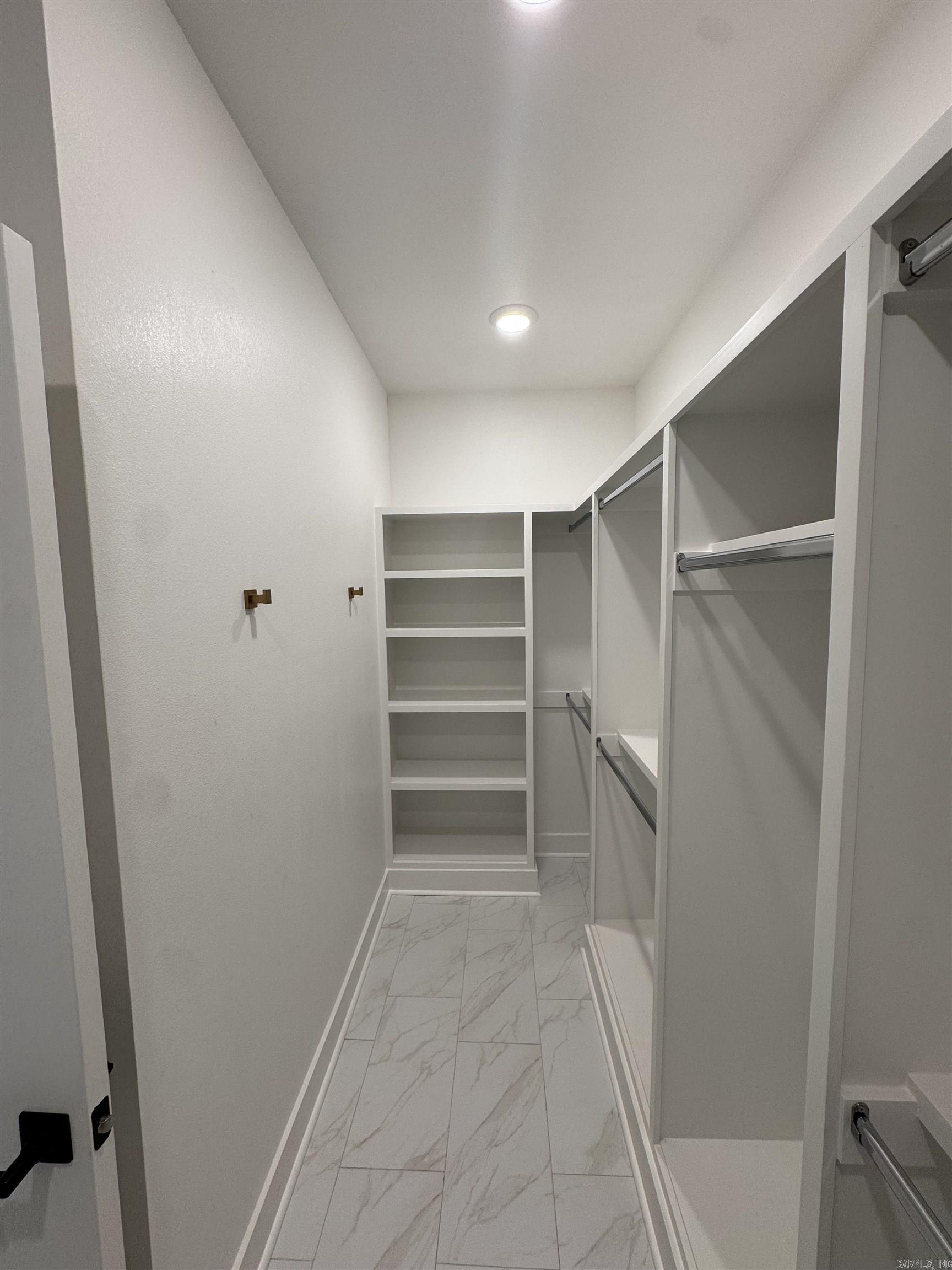 MIDTOWN BRYANT - Residential