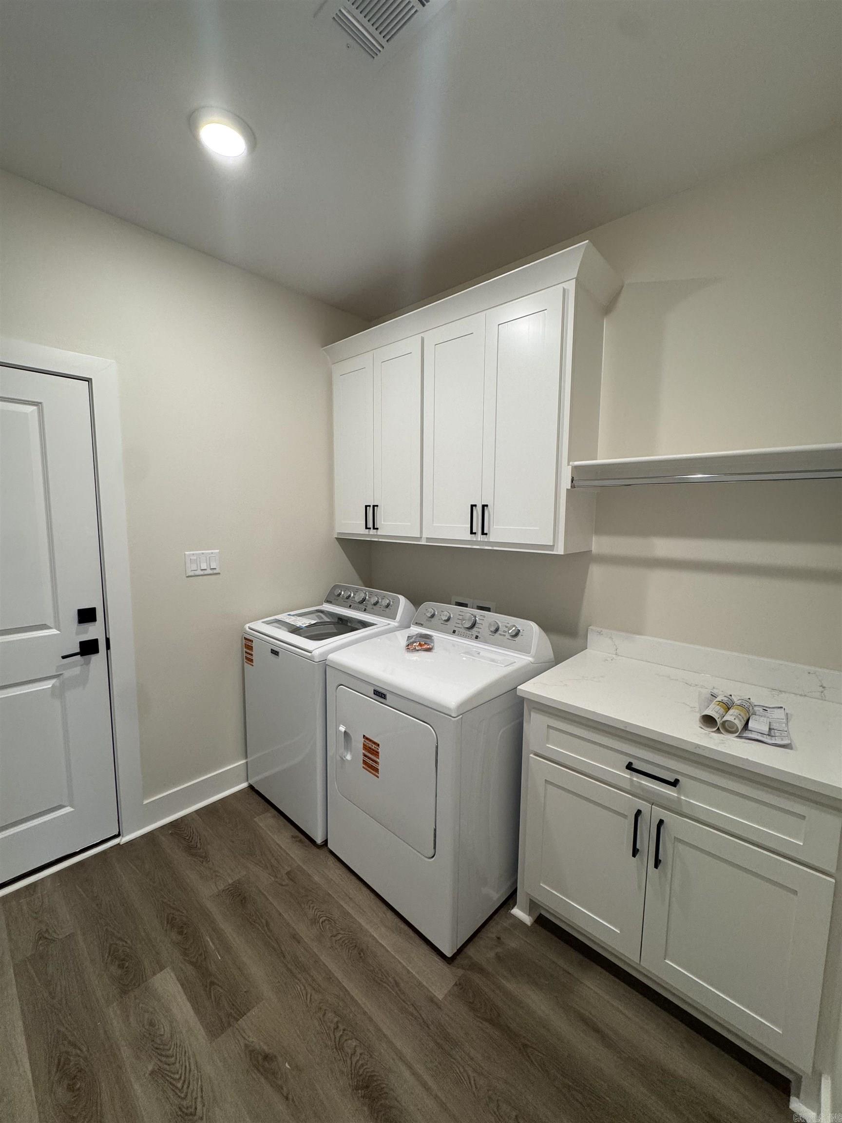 MIDTOWN BRYANT - Residential