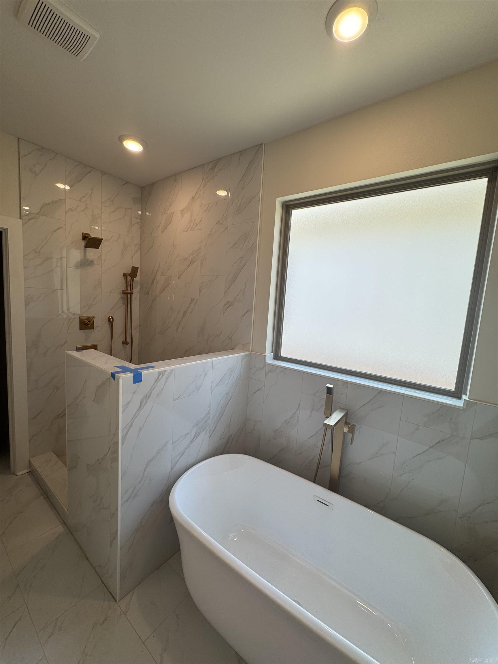 MIDTOWN BRYANT - Residential