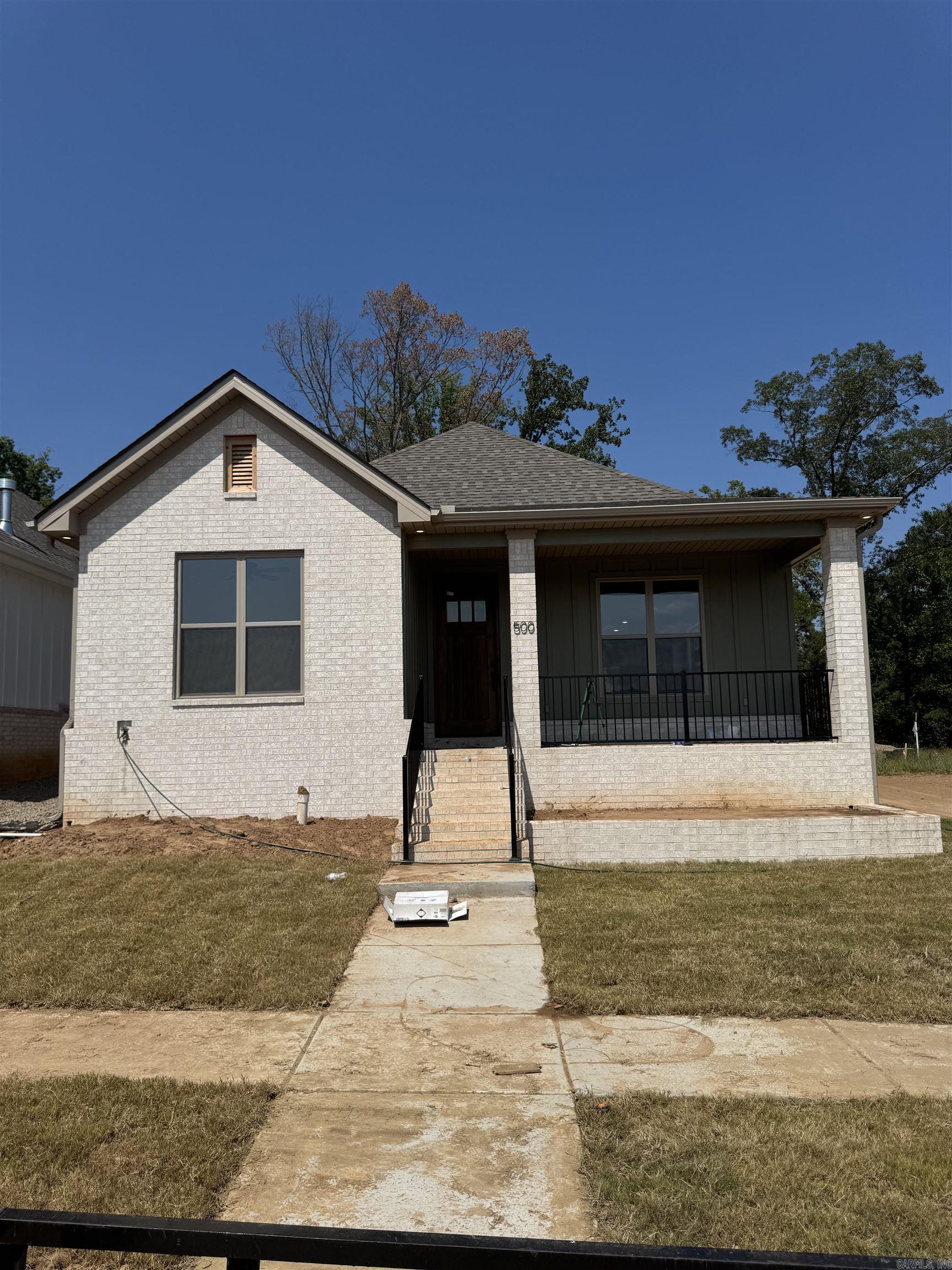 MIDTOWN BRYANT - Residential