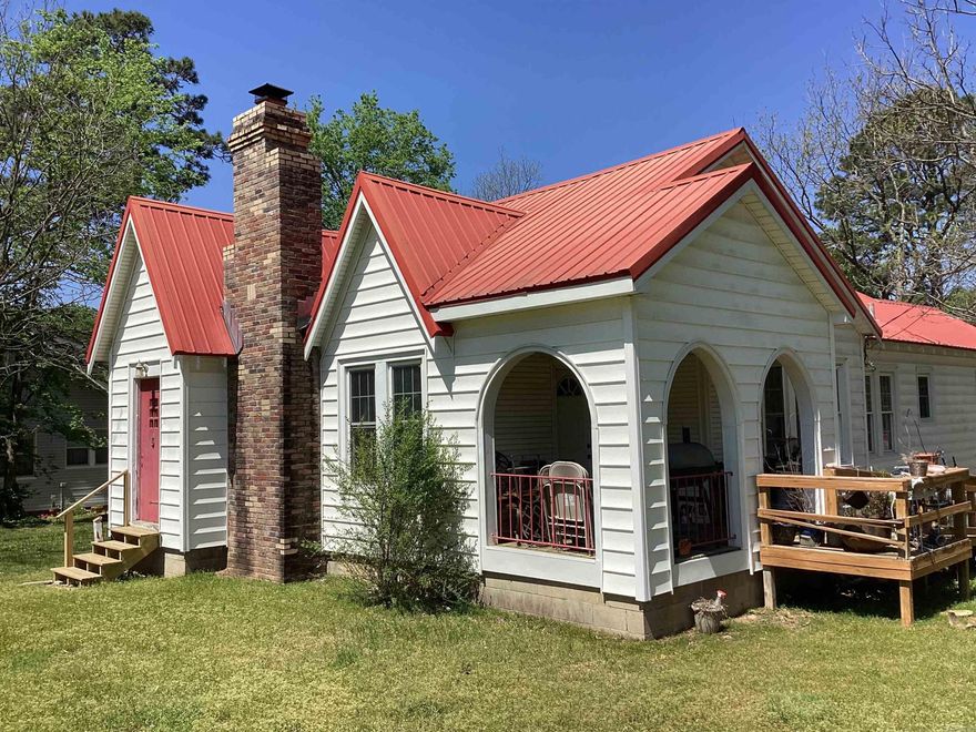 Great location!! Located on east main st. Easy access to churches, restaurant, schools and city park! Three pecan trees in back yard, storage building with shed on each side!  Natural gas HWH - 3 yrs old, gas stove. Large laundry room with a sink. Fenced backyard.