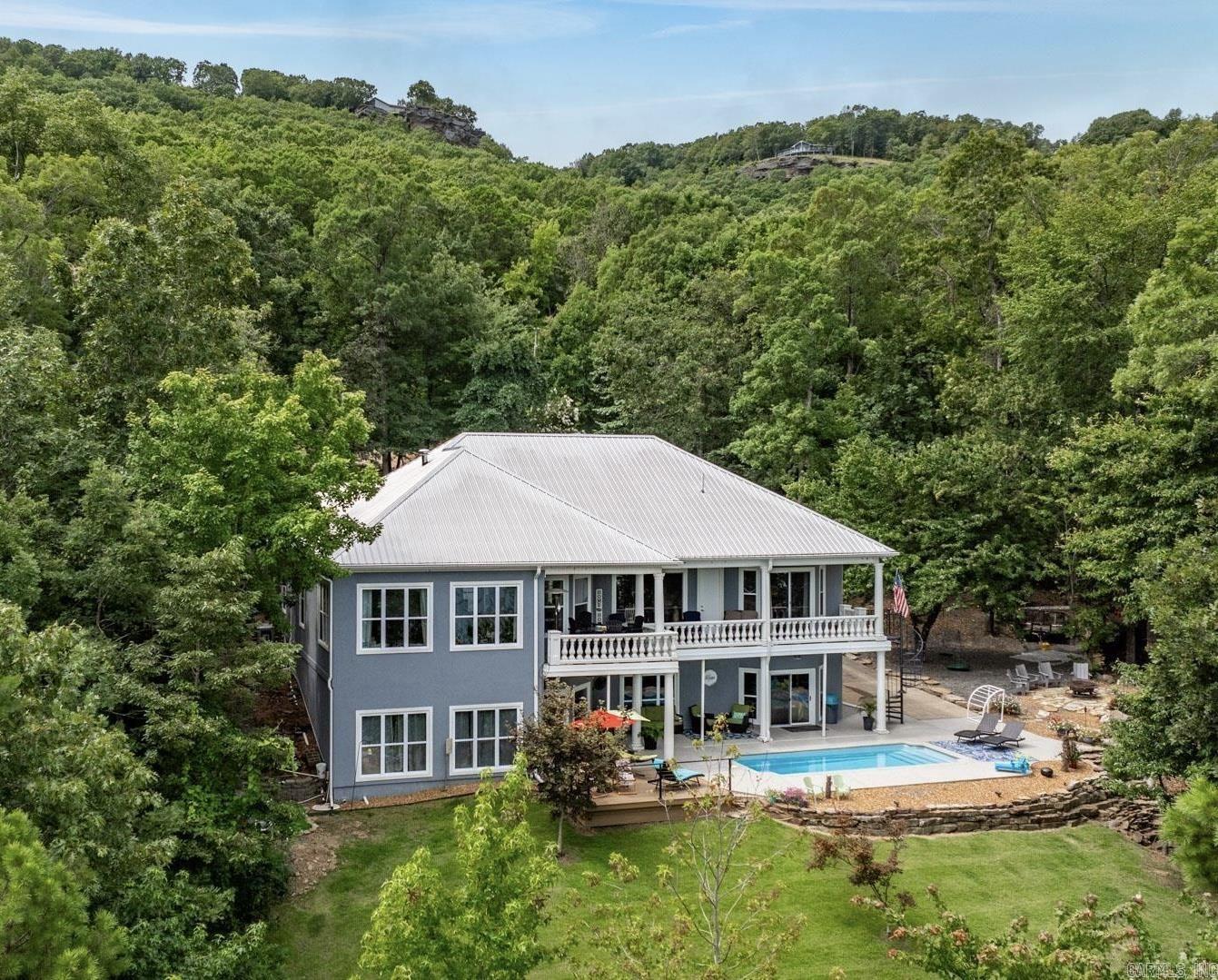 DIAMOND BLUFF ESTATES - Residential