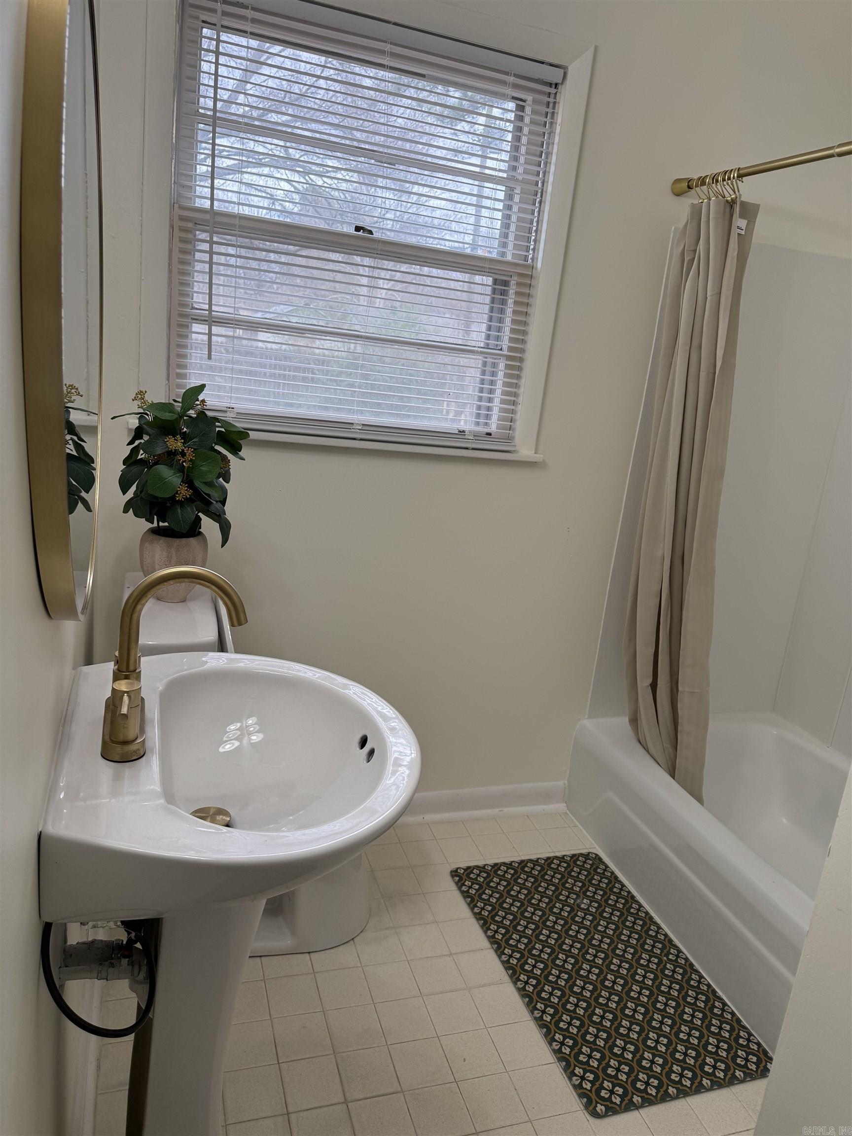 BROOKHAVEN - Residential