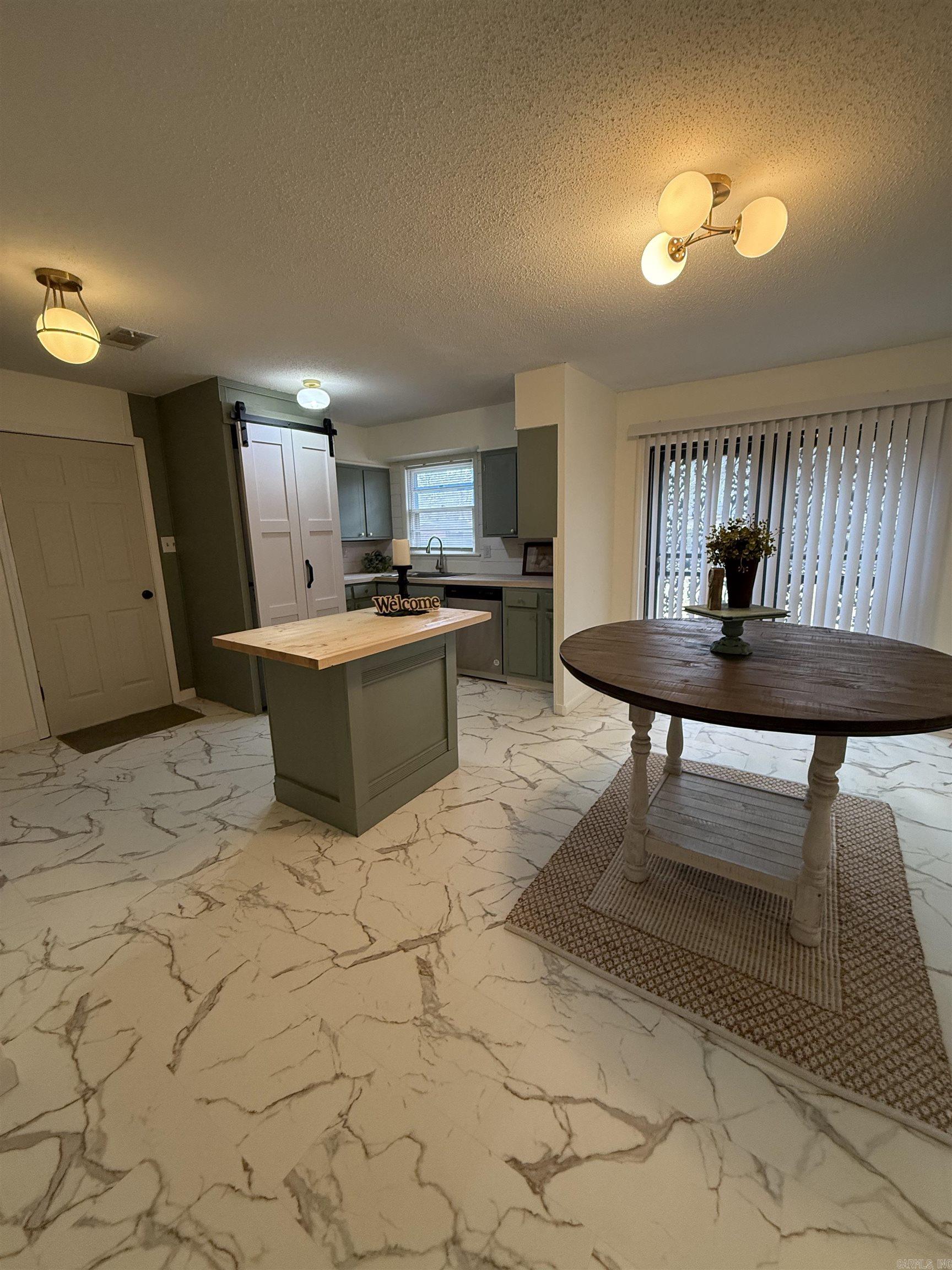 BROOKHAVEN - Residential