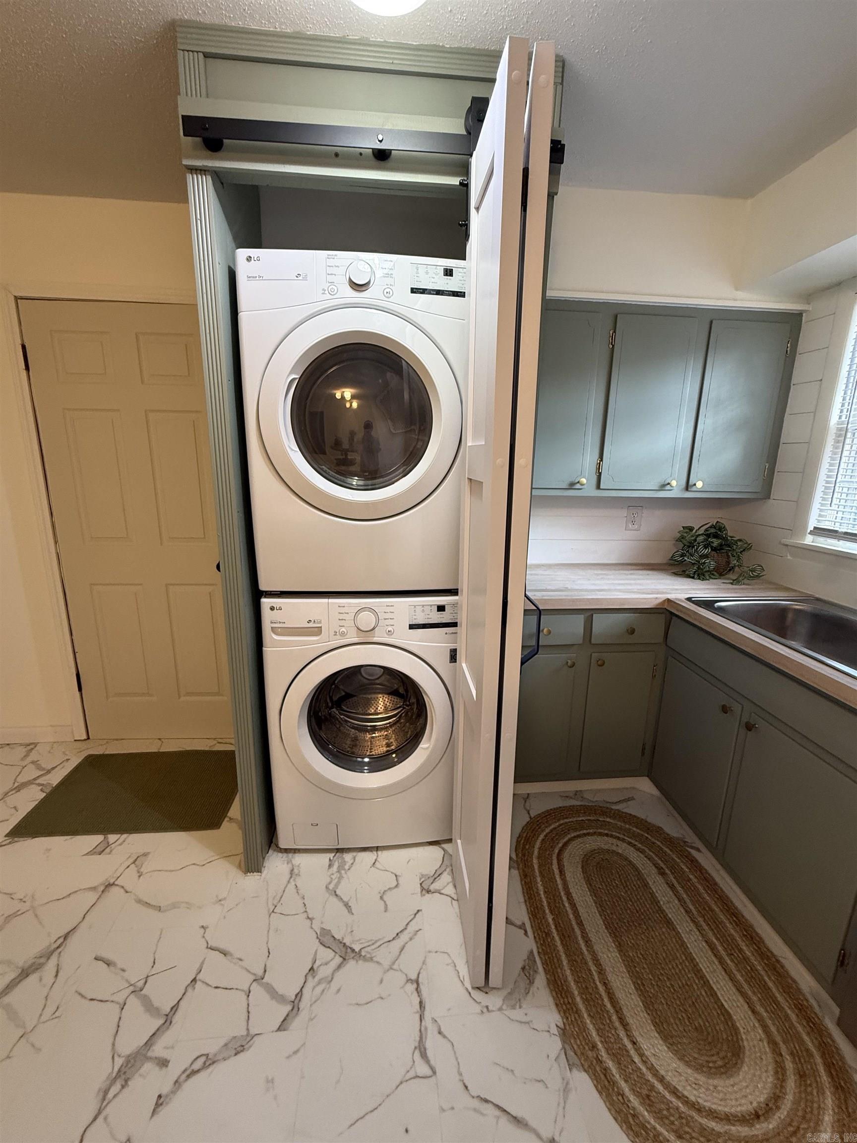 BROOKHAVEN - Residential