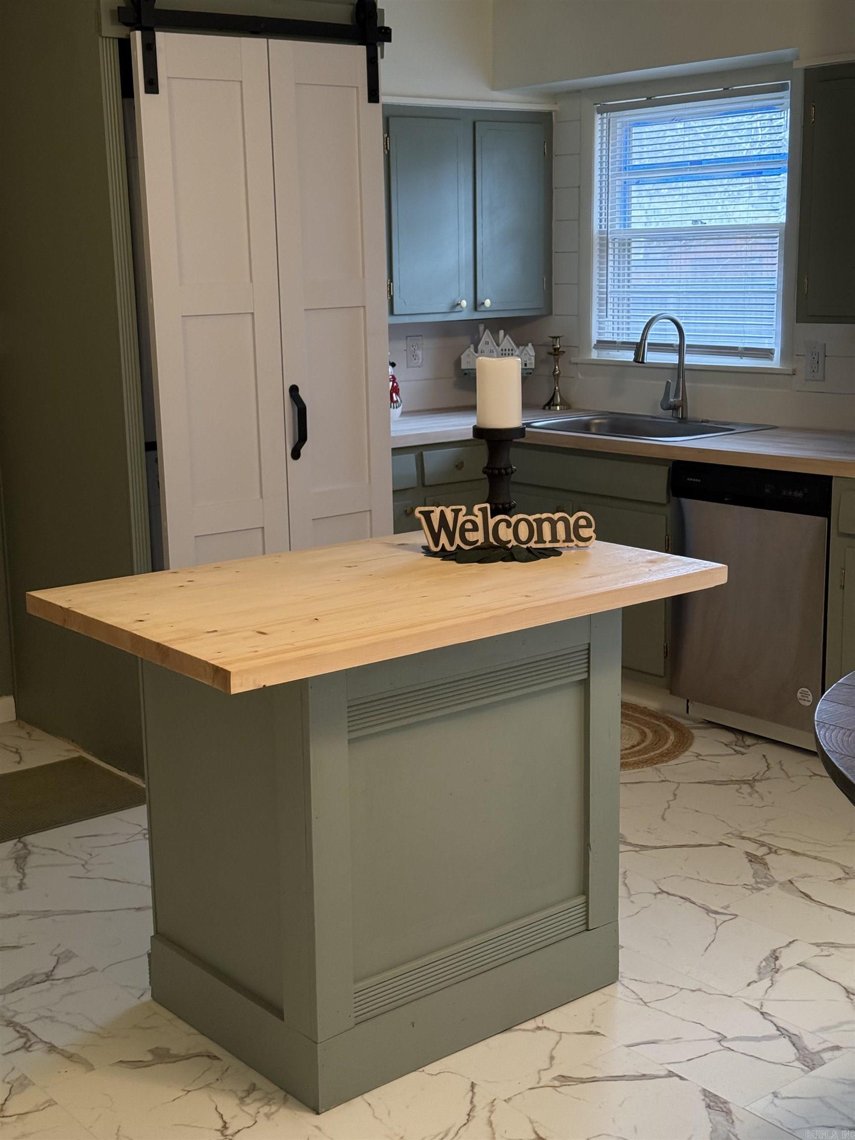 BROOKHAVEN - Residential