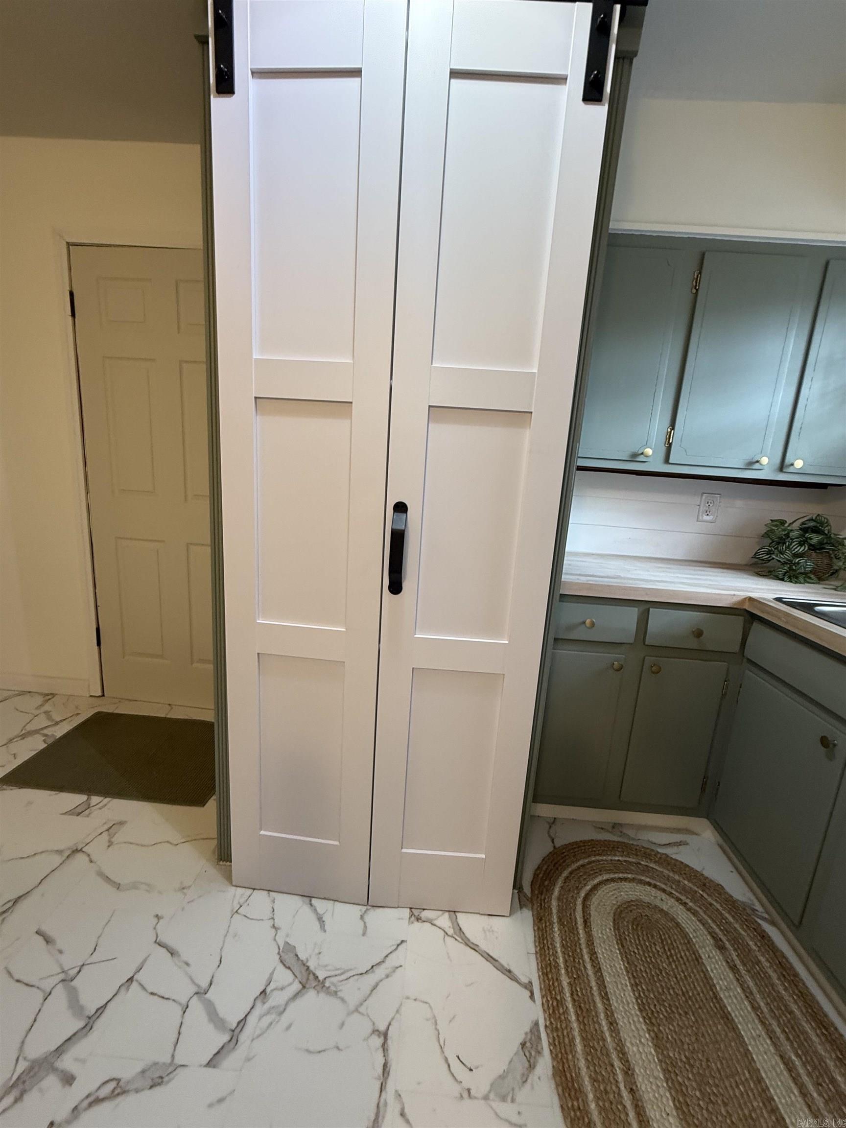 BROOKHAVEN - Residential