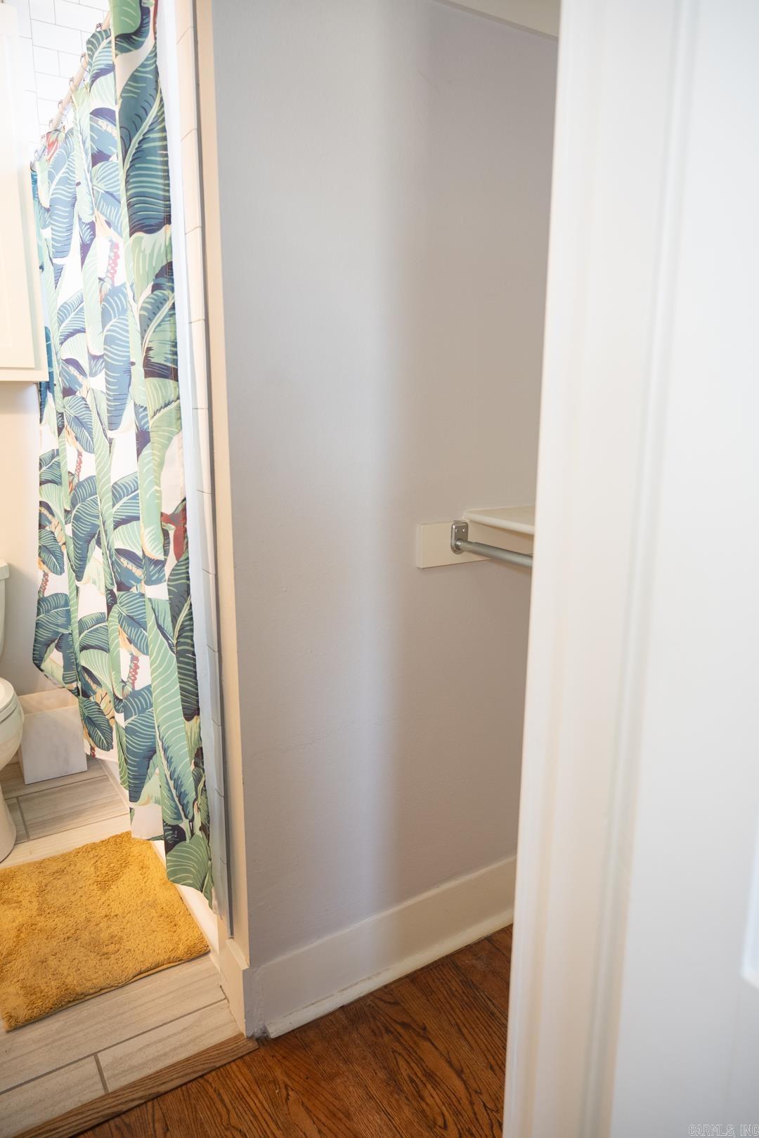 DAVIS & GARVIN - Residential