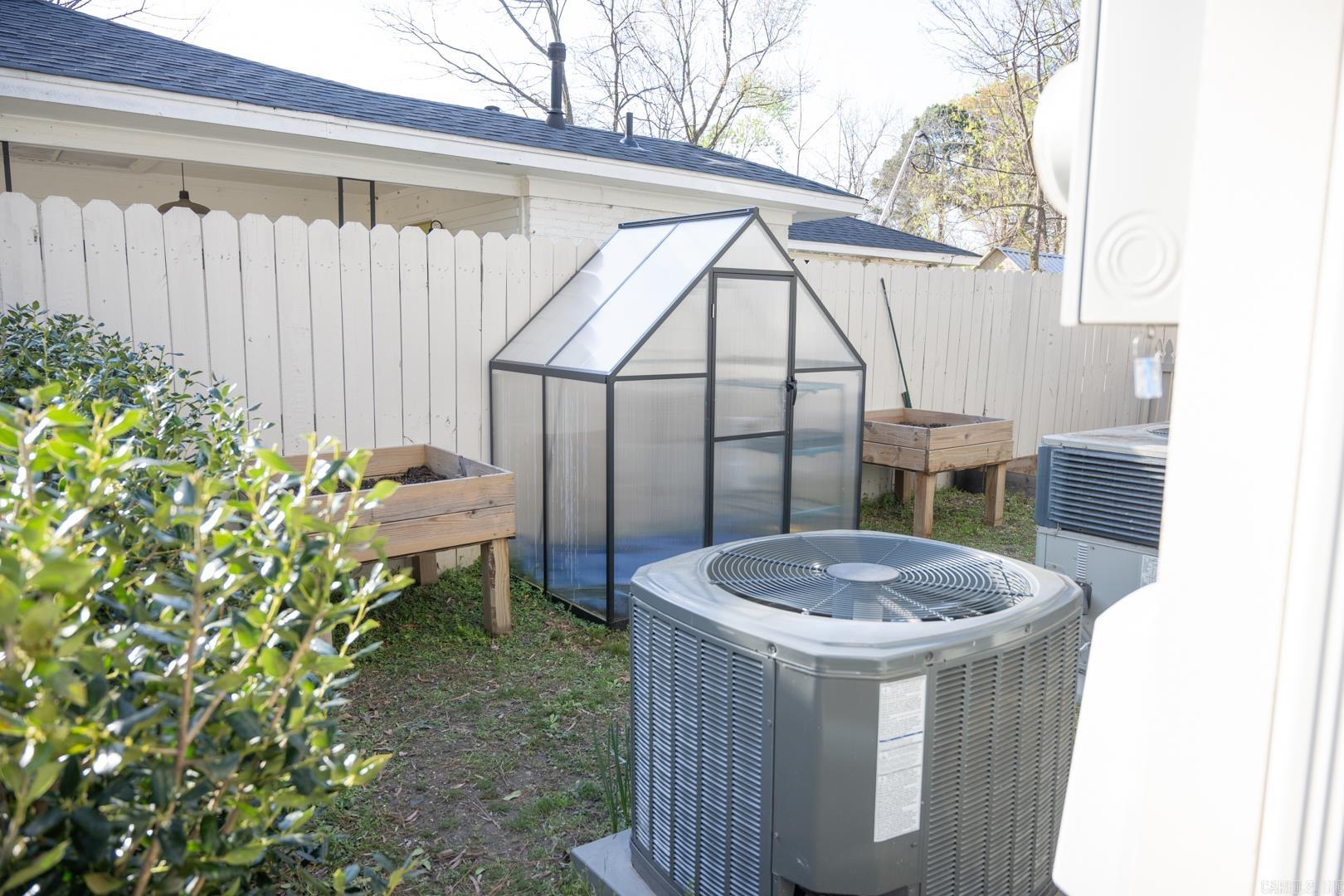 DAVIS & GARVIN - Residential