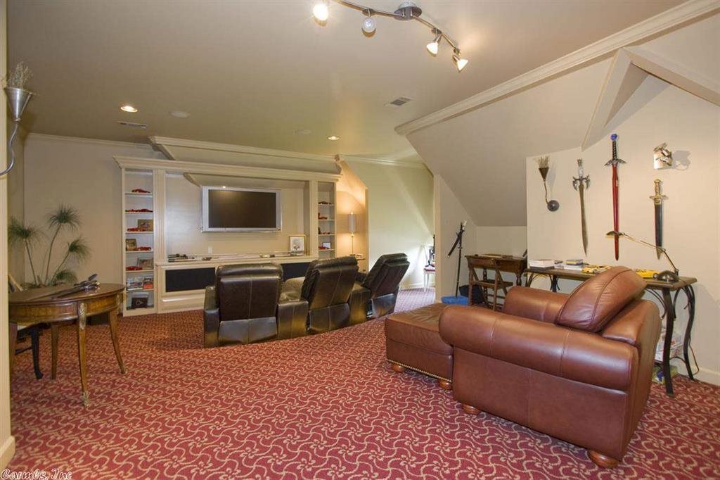 CHENAL VALLEY SOLOGNE CIRCLE - Residential