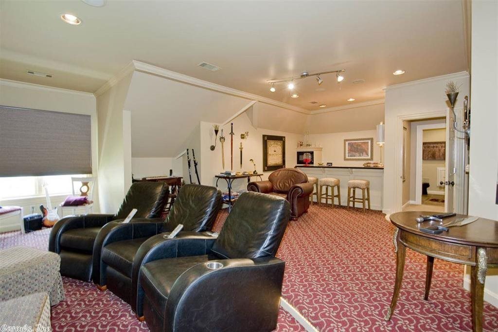 CHENAL VALLEY SOLOGNE CIRCLE - Residential