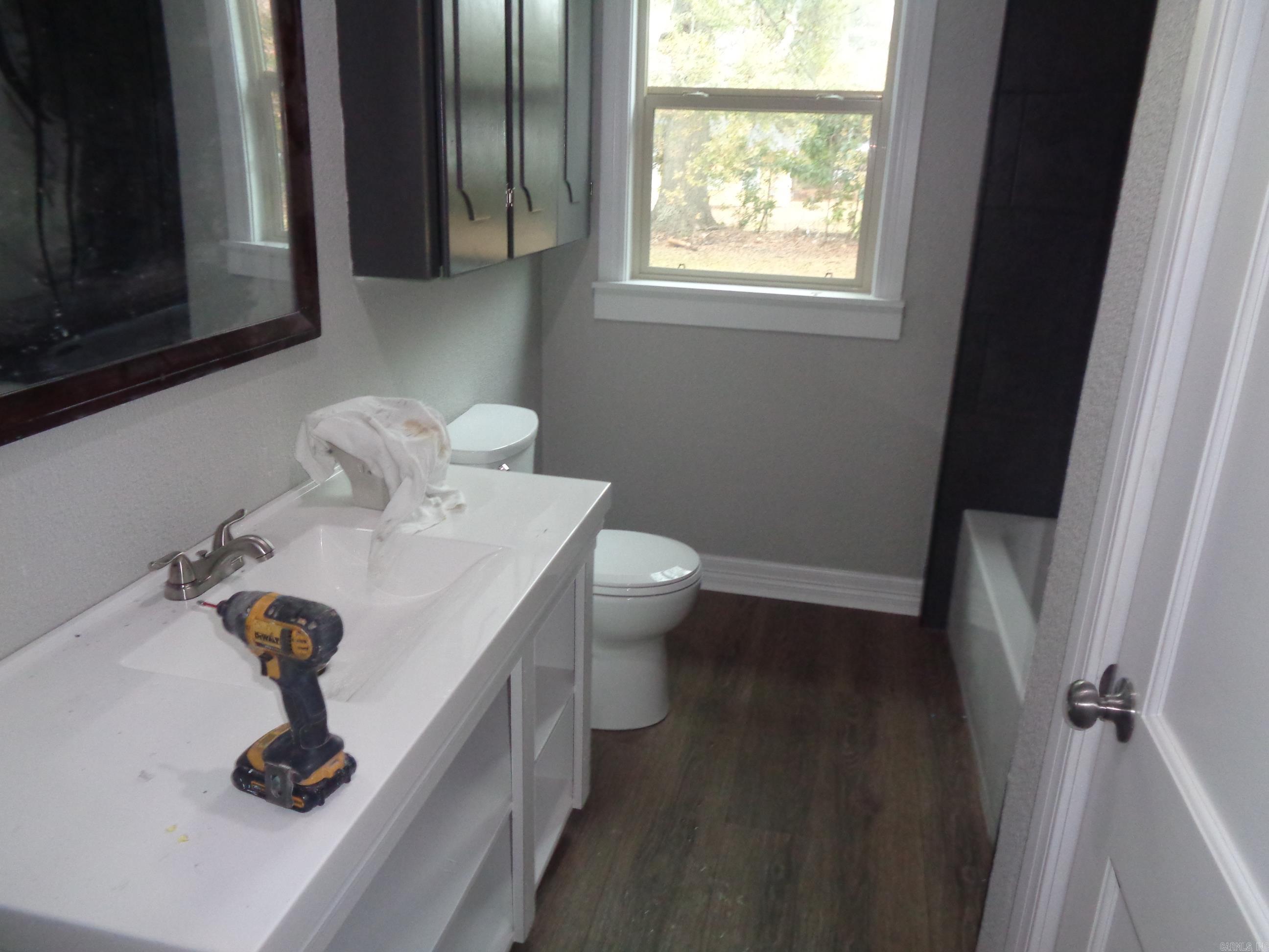 COMBS 2ND - Residential