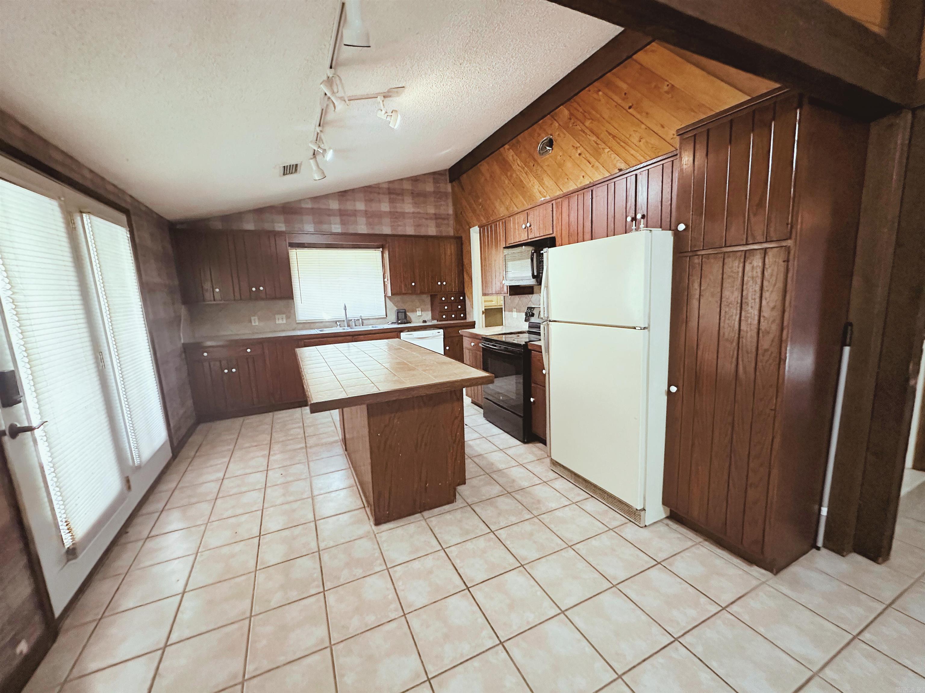 Metes & Bounds - Residential Lease