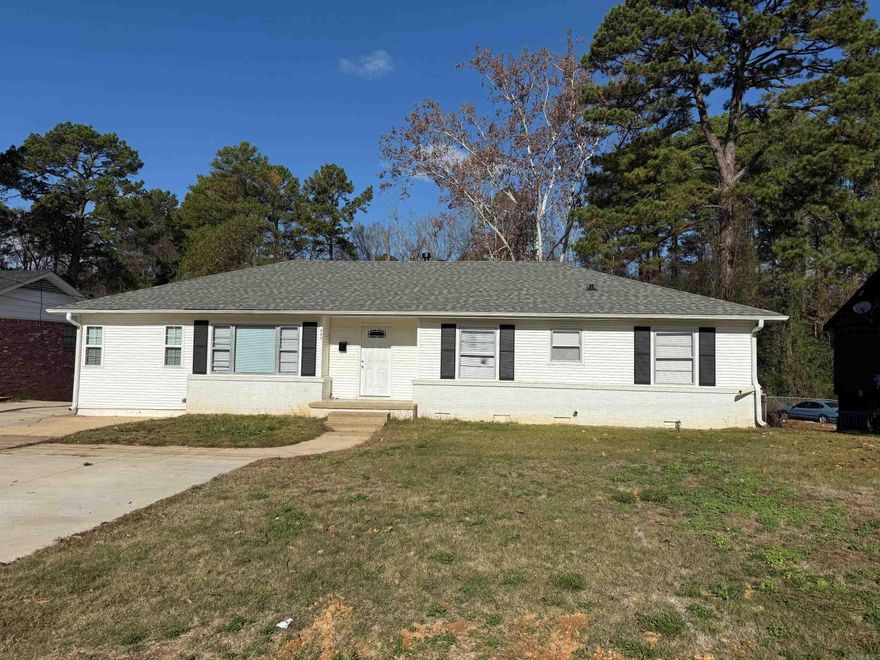 Lot's of Room, Remodeled and Ready for your large family. Open Kitchen, Living Room and Dining with 3 bedrooms and a bonus room upstairs. Huge living area with another full bathroom and another bedroom downstairs. Walk out basement. Refrigerator, Washer & Dryer Included.