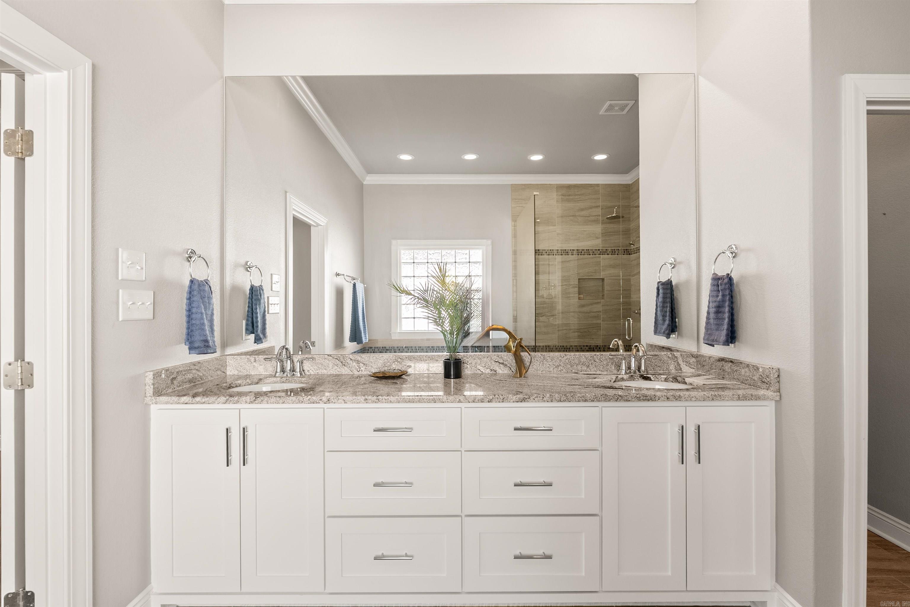 HOLLENBERG - Residential