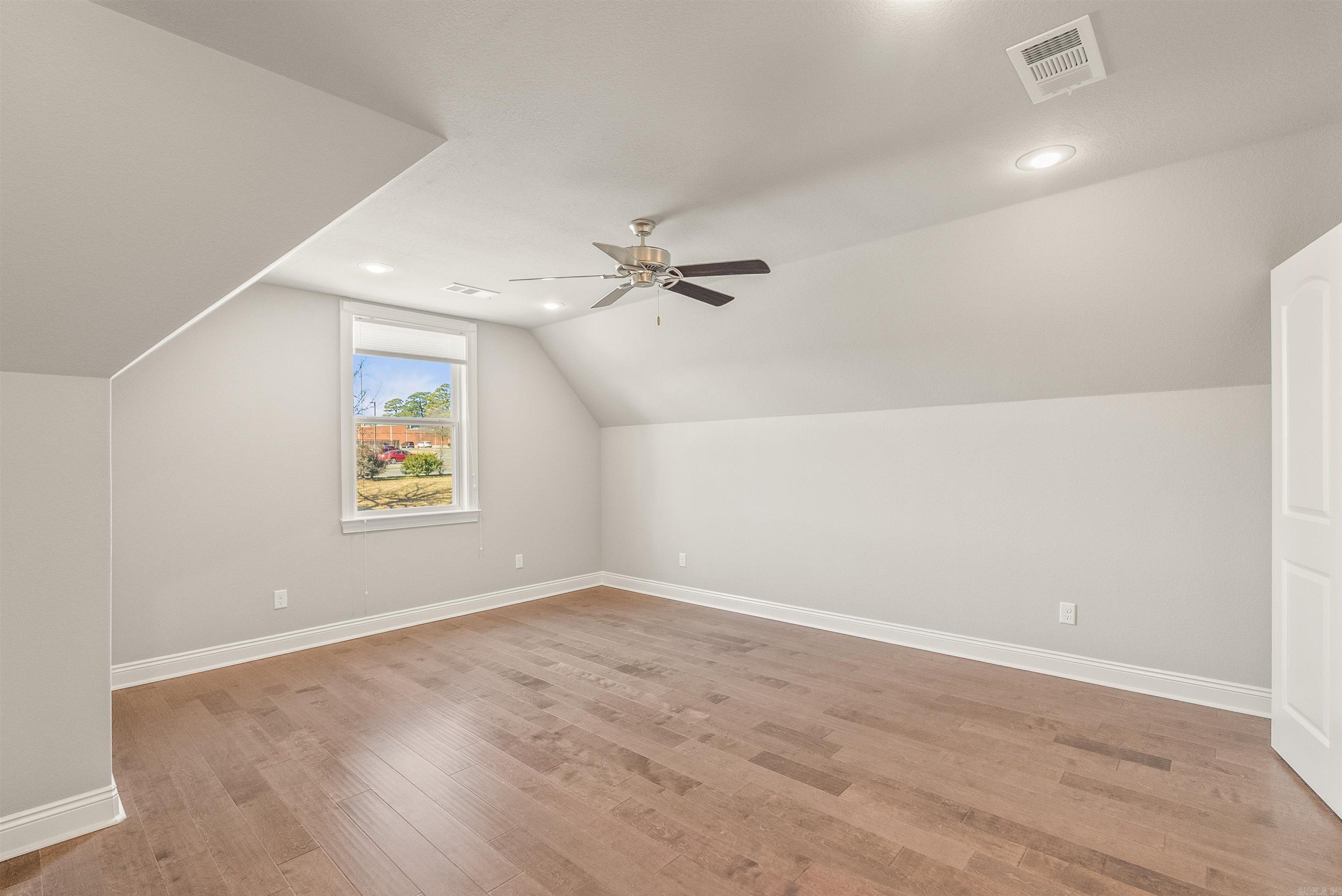 HOLLENBERG - Residential