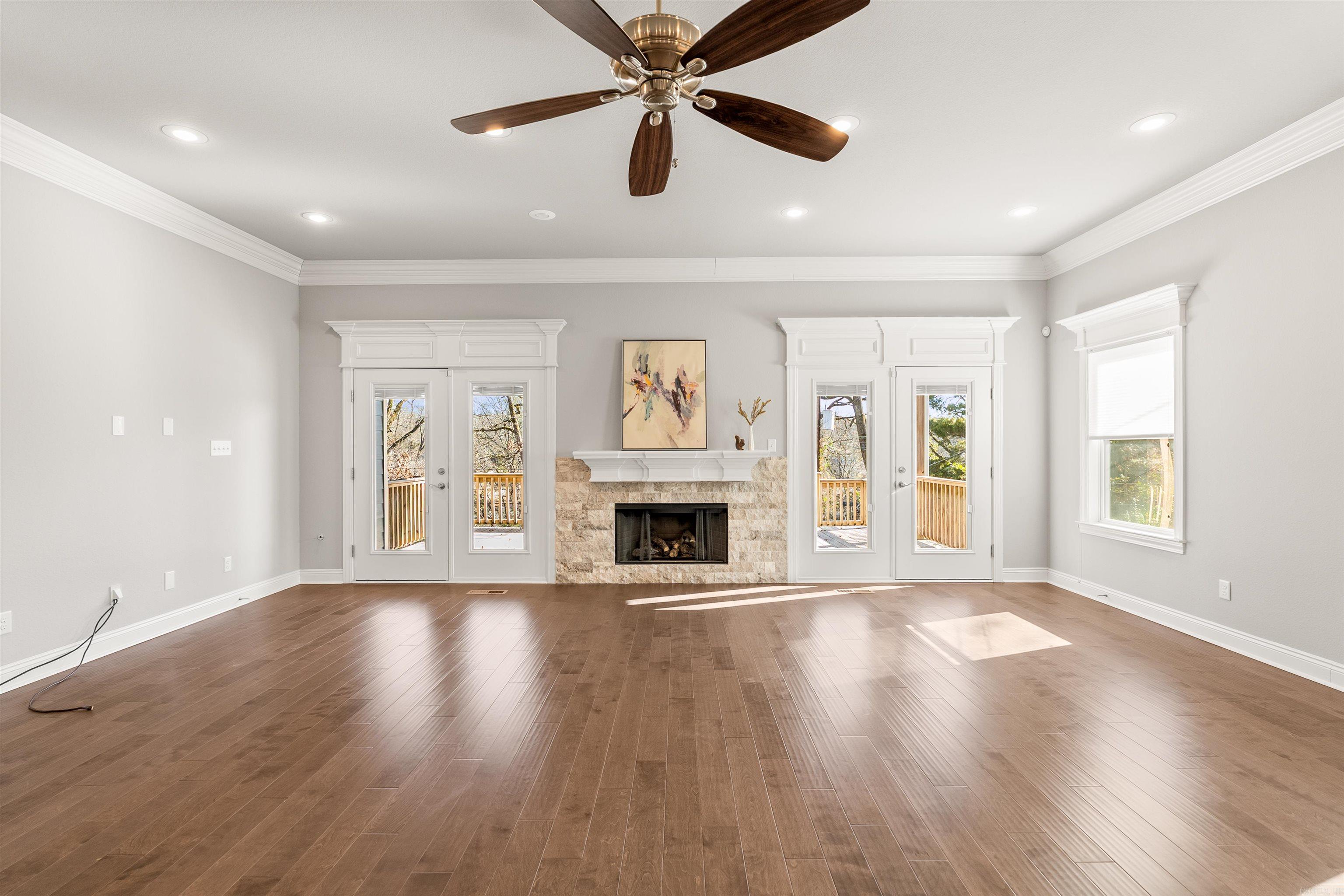 HOLLENBERG - Residential