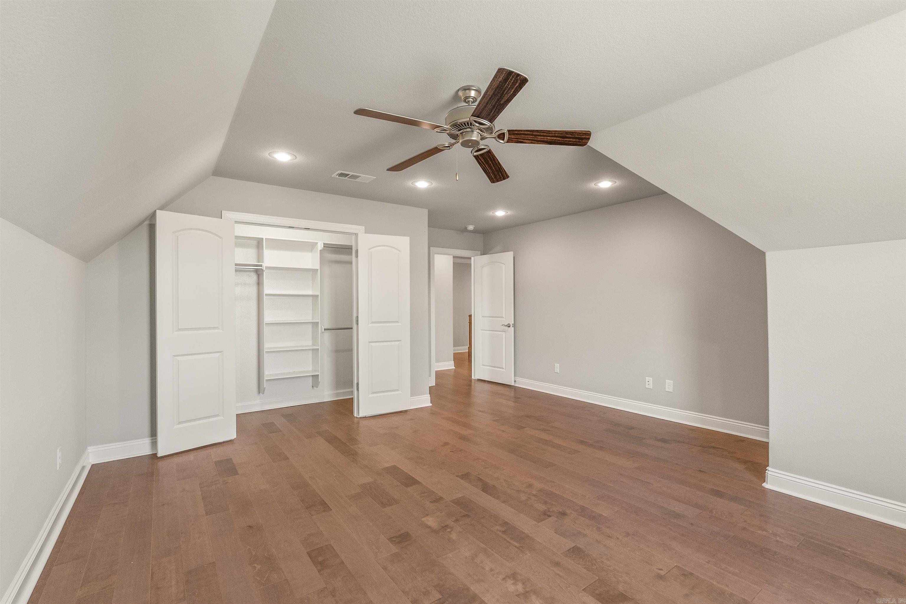 HOLLENBERG - Residential