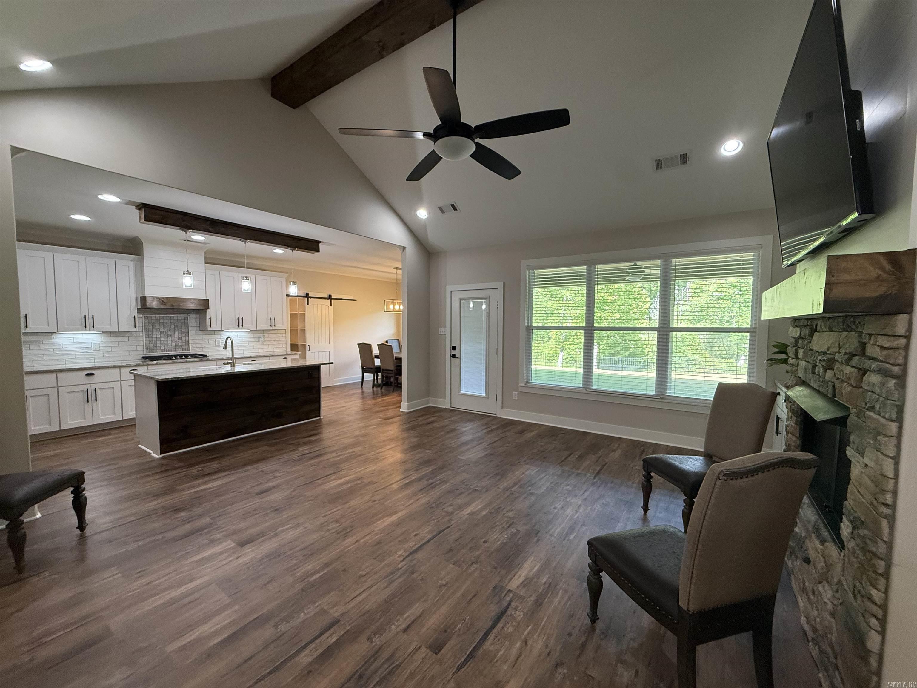 THE WATERS ON TIMBERLAKE - Residential