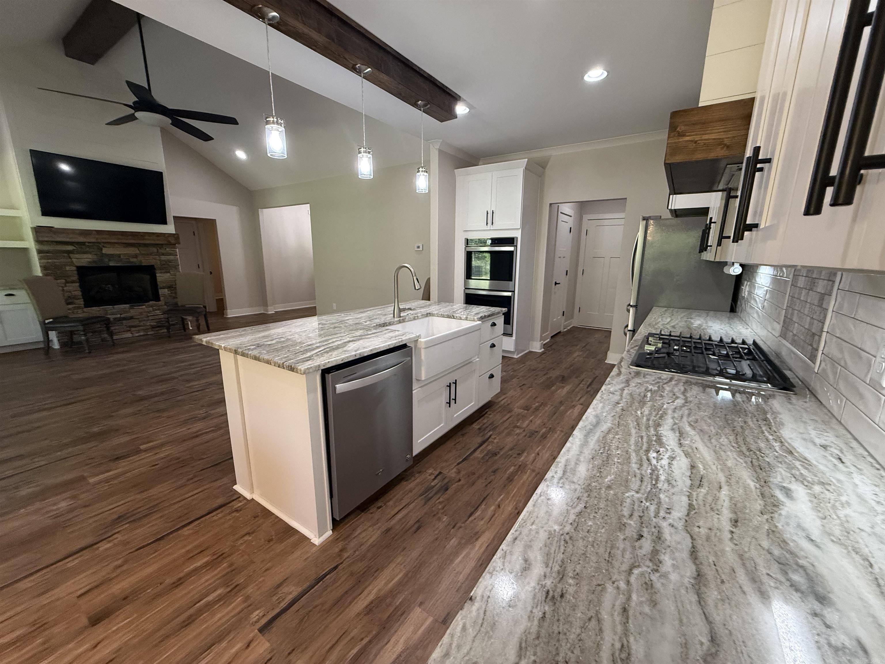 THE WATERS ON TIMBERLAKE - Residential