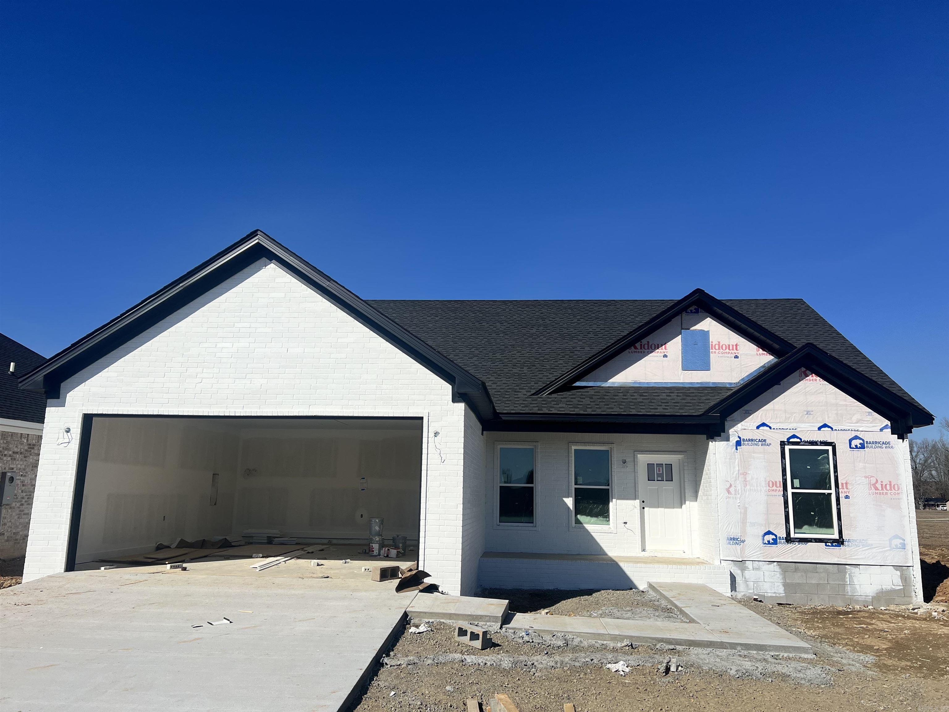 EAST MEADOW - Residential