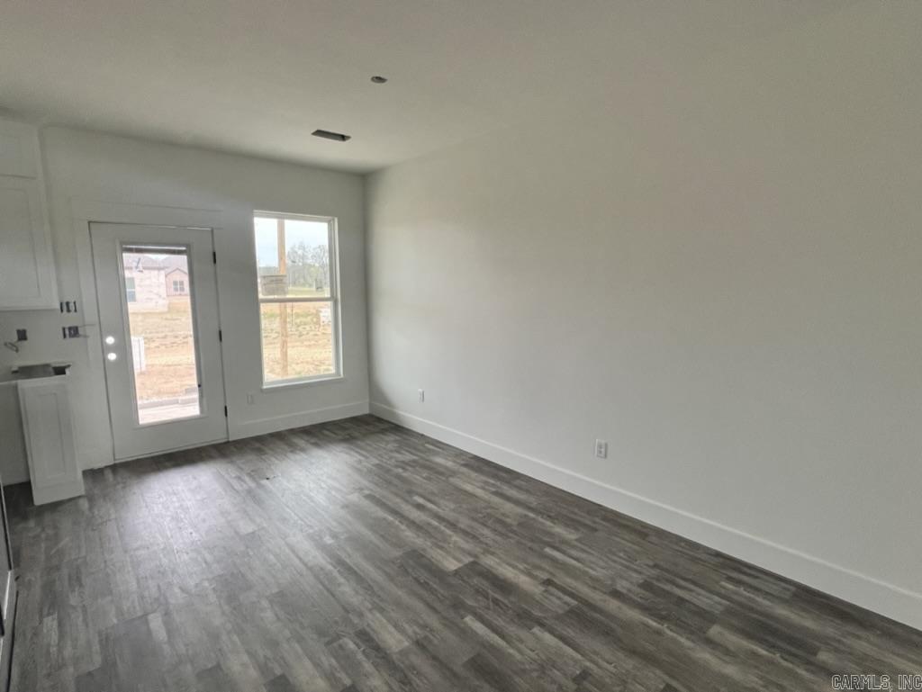 EAST MEADOW - Residential