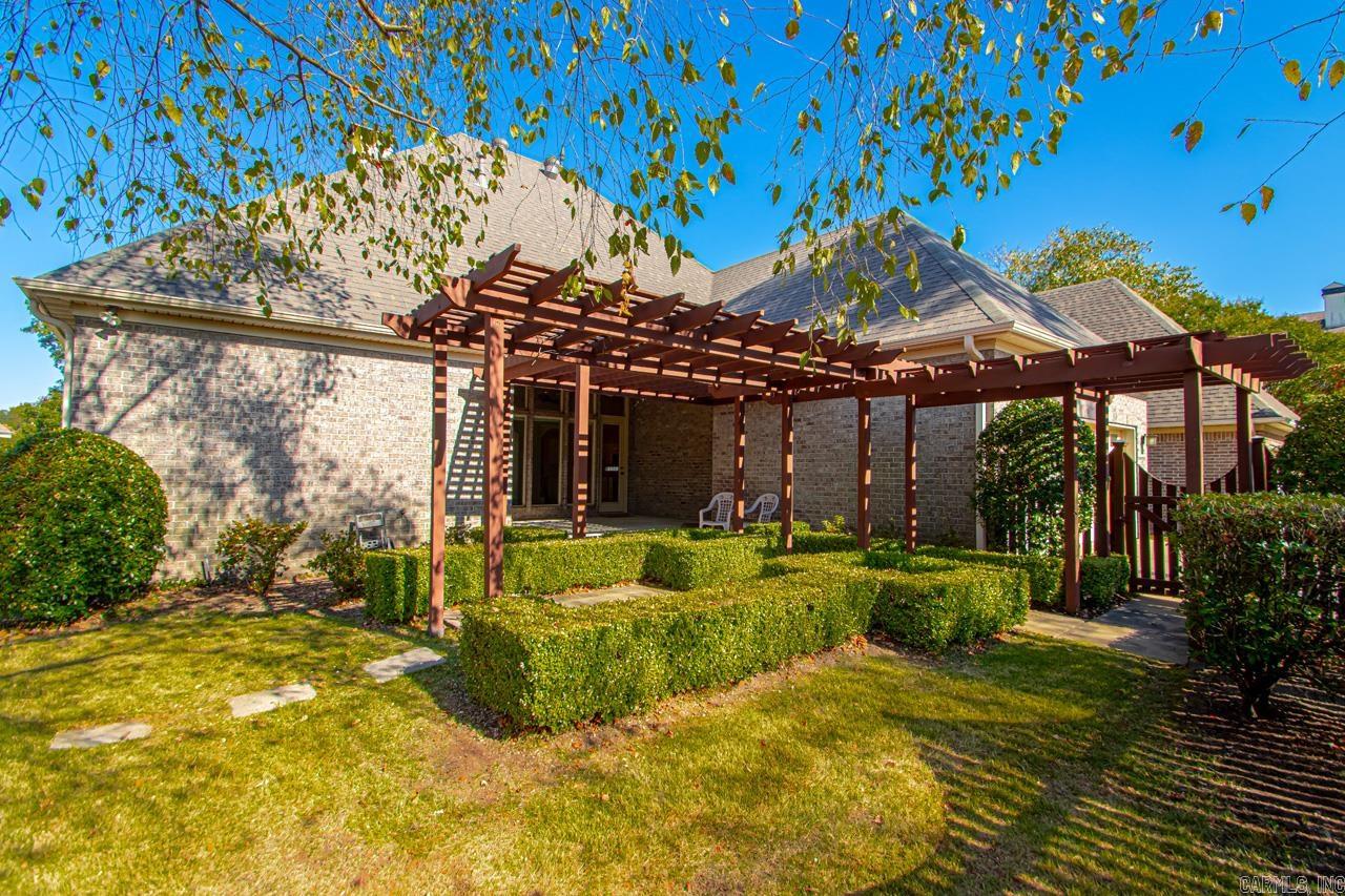 THE VILLAGES OF WELLINGTON - Residential