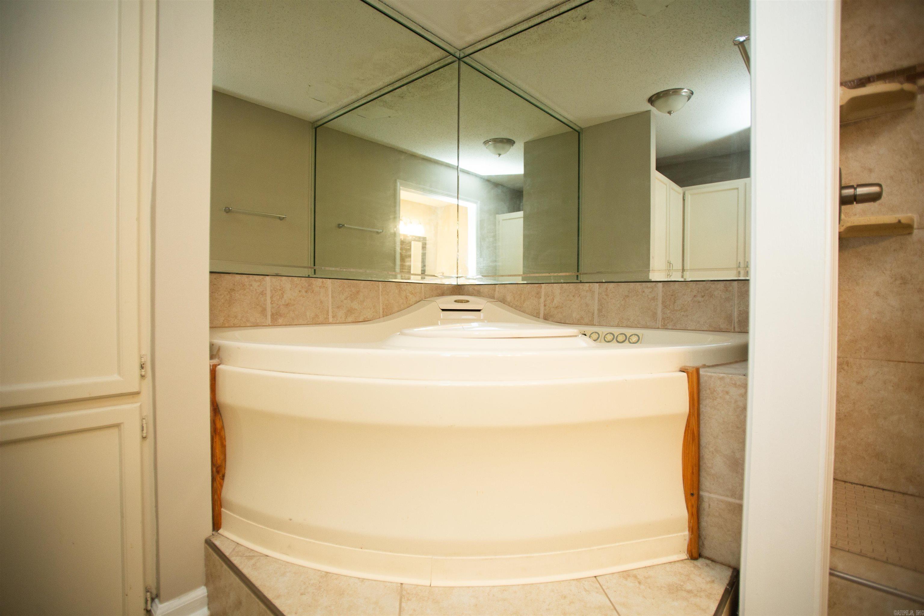 ROLLING OAKS - Residential