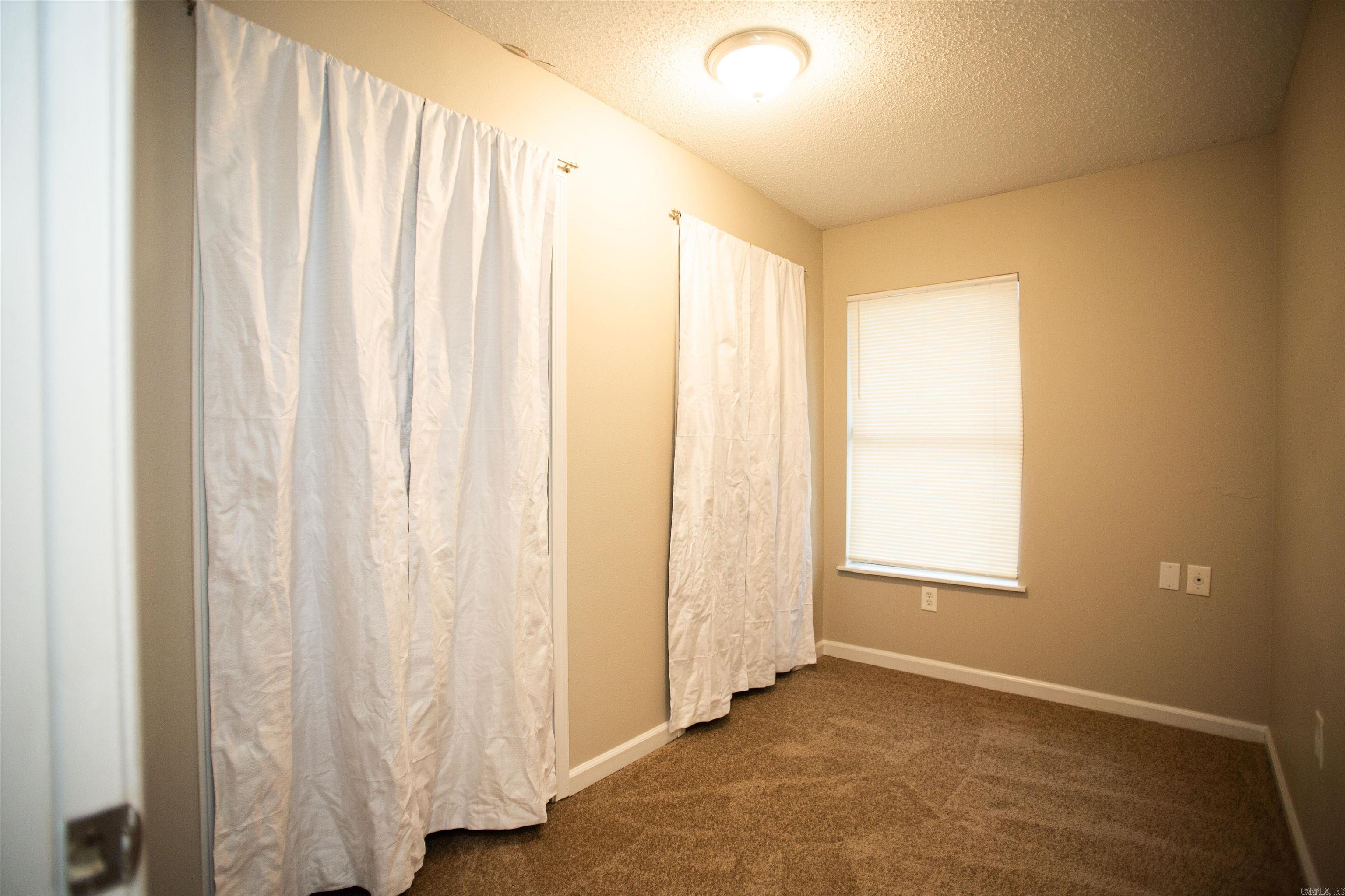 ROLLING OAKS - Residential