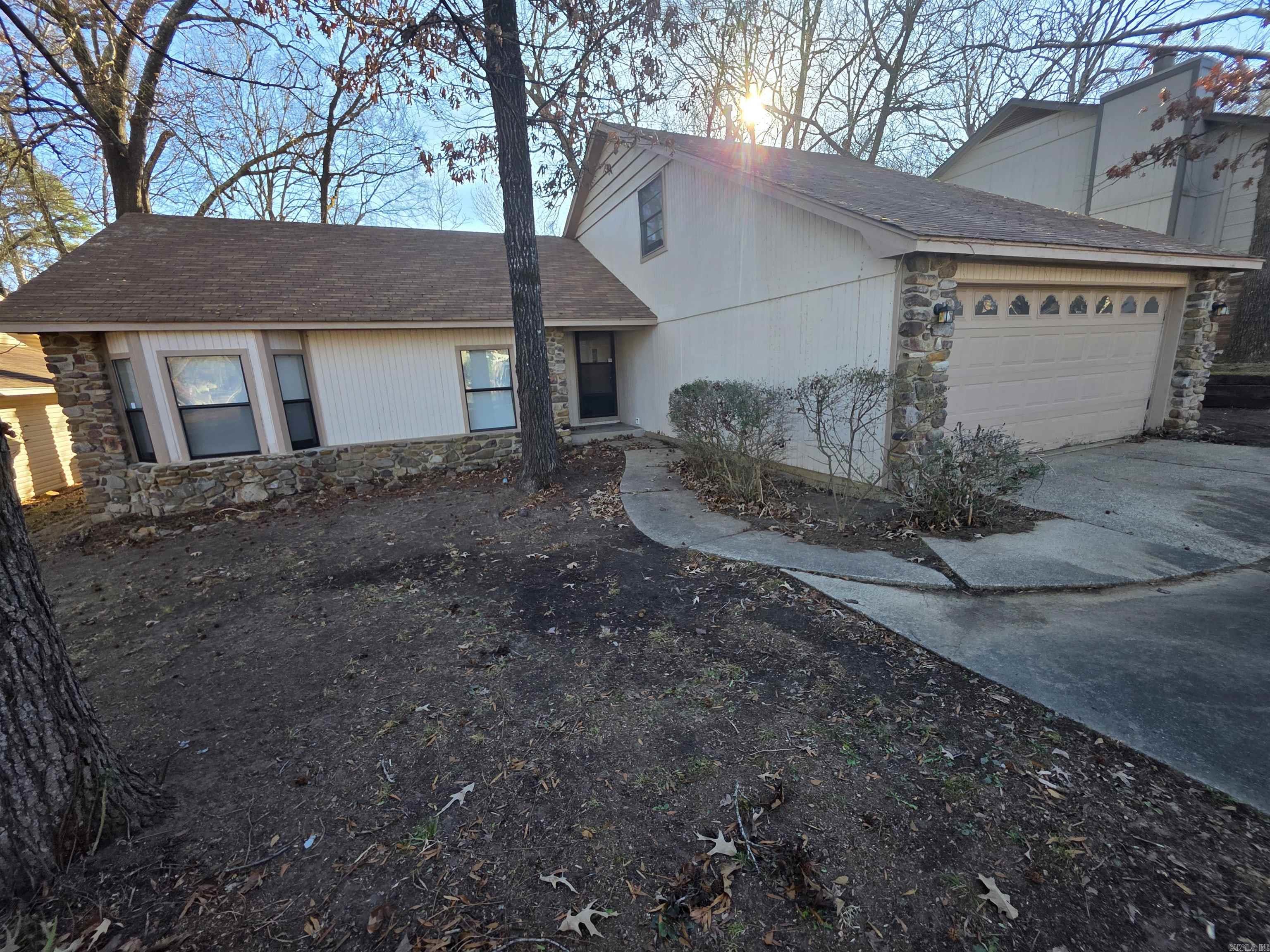 ROLLING OAKS - Residential