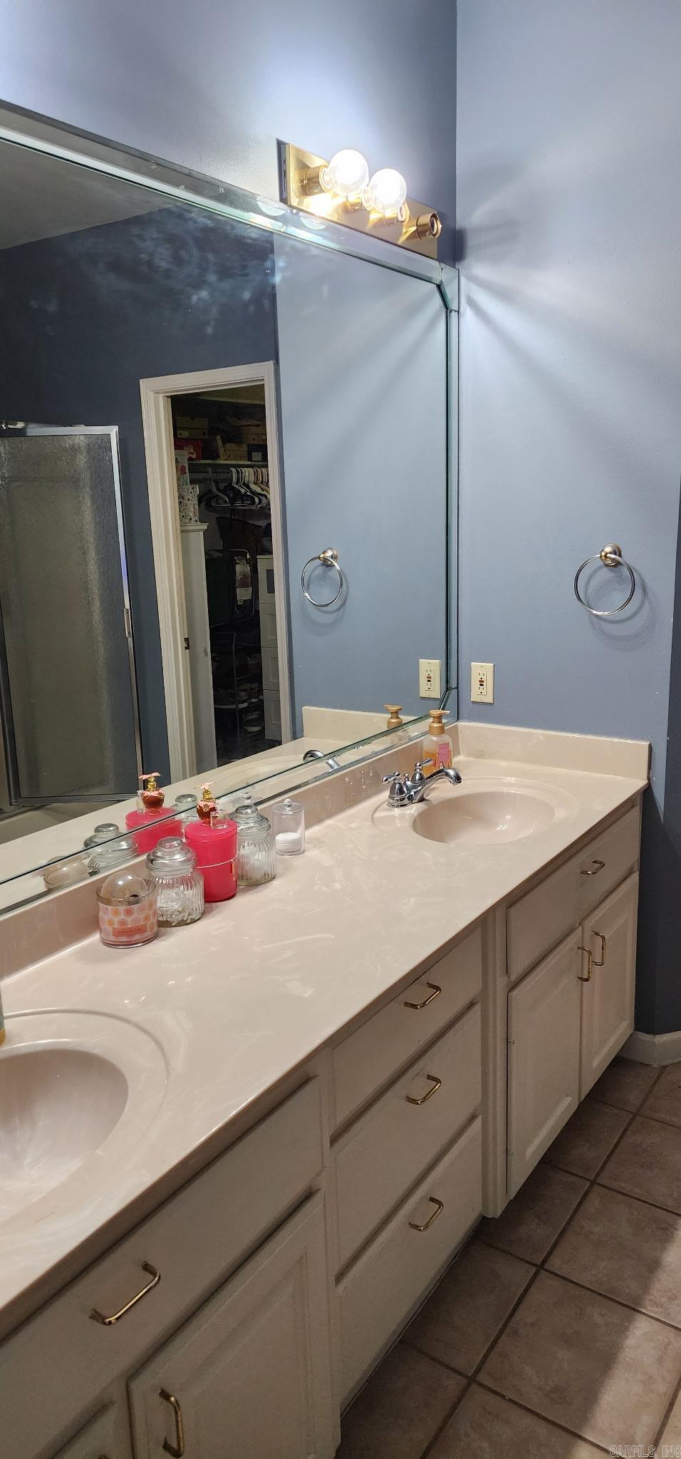 STONE LINKS ADDN - Residential