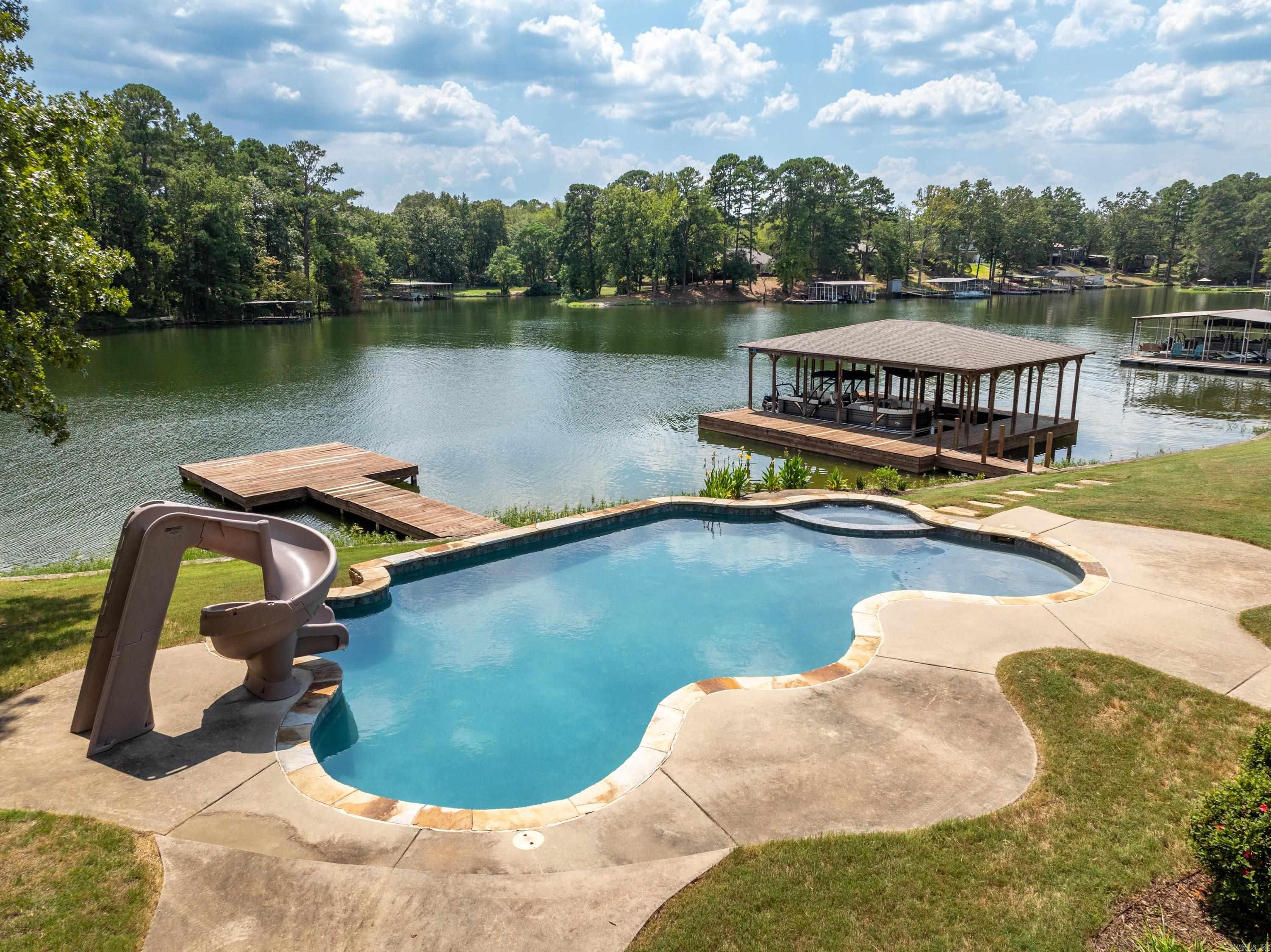Stonegate Shores Phase I - Residential