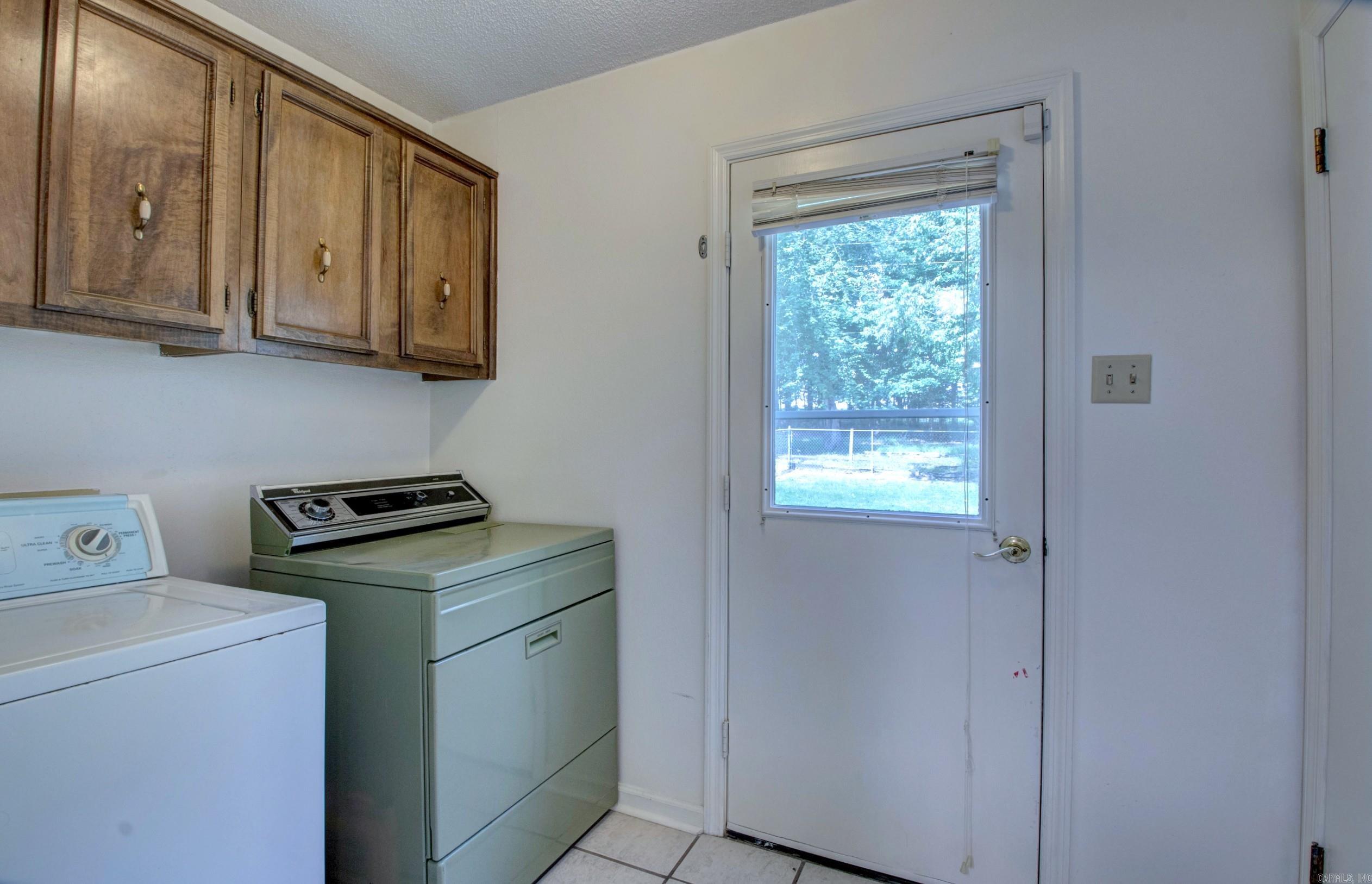 OTTER CREEK VILLAGE COML - Residential