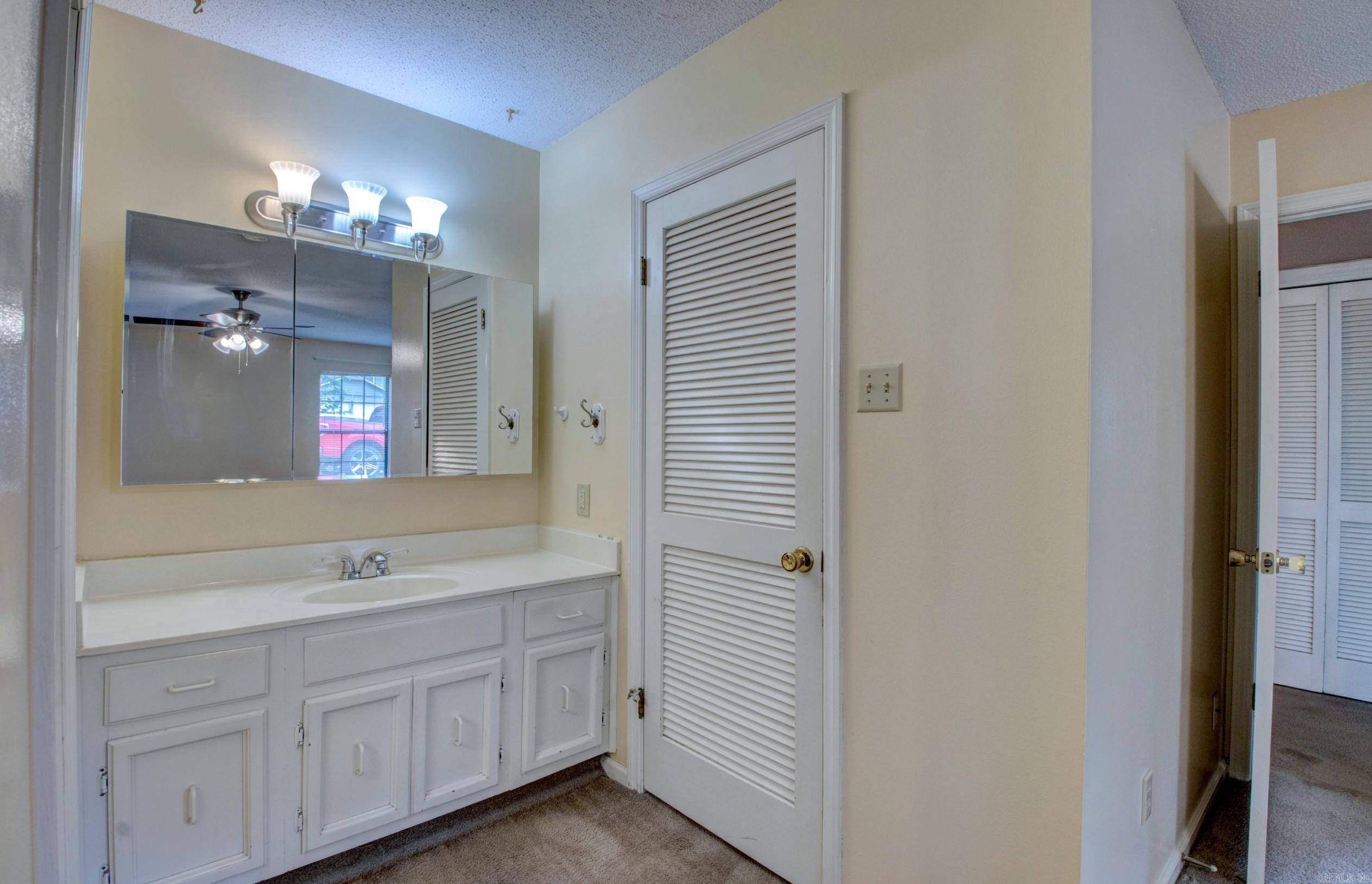 OTTER CREEK VILLAGE COML - Residential