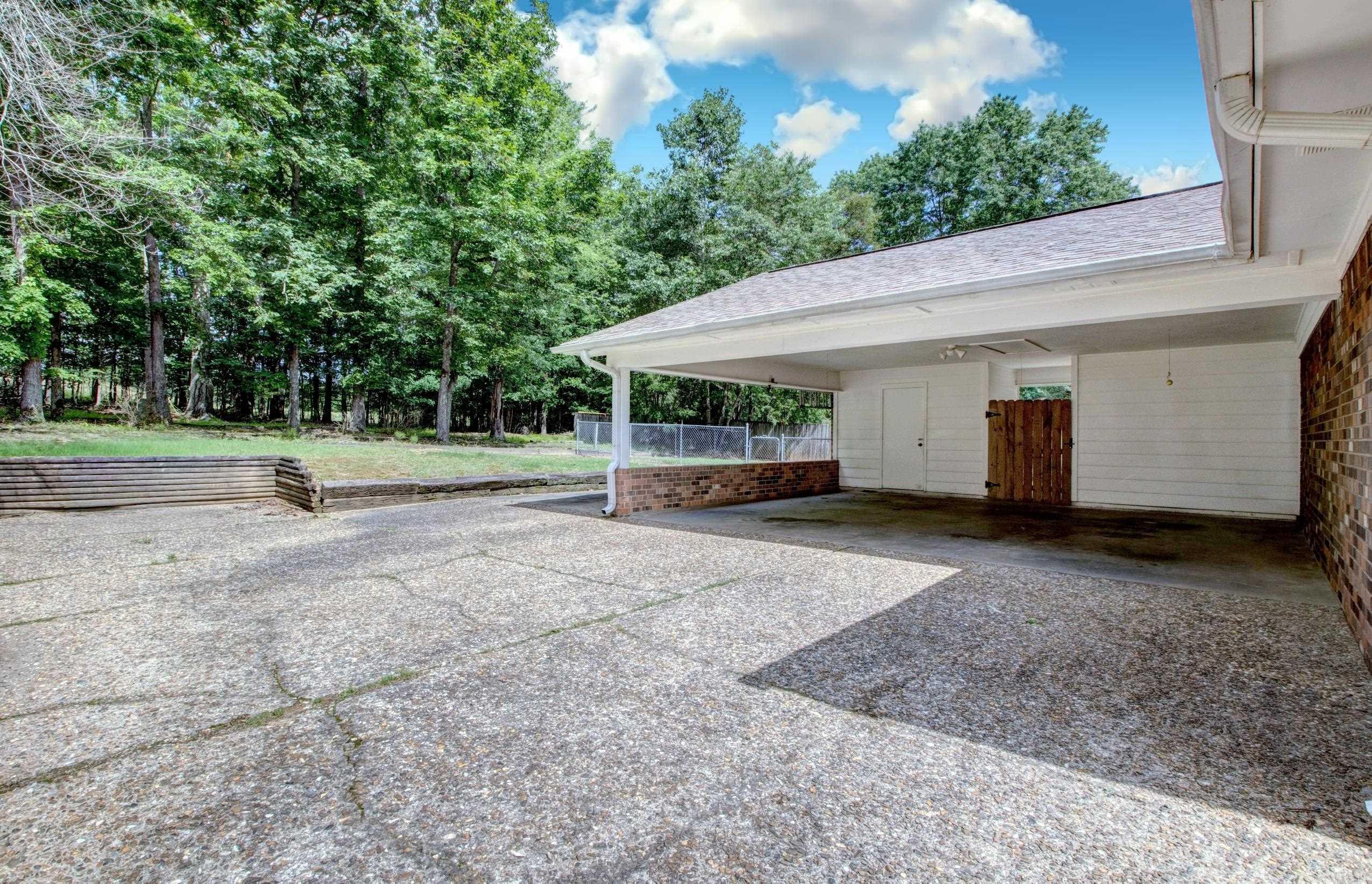 OTTER CREEK VILLAGE COML - Residential