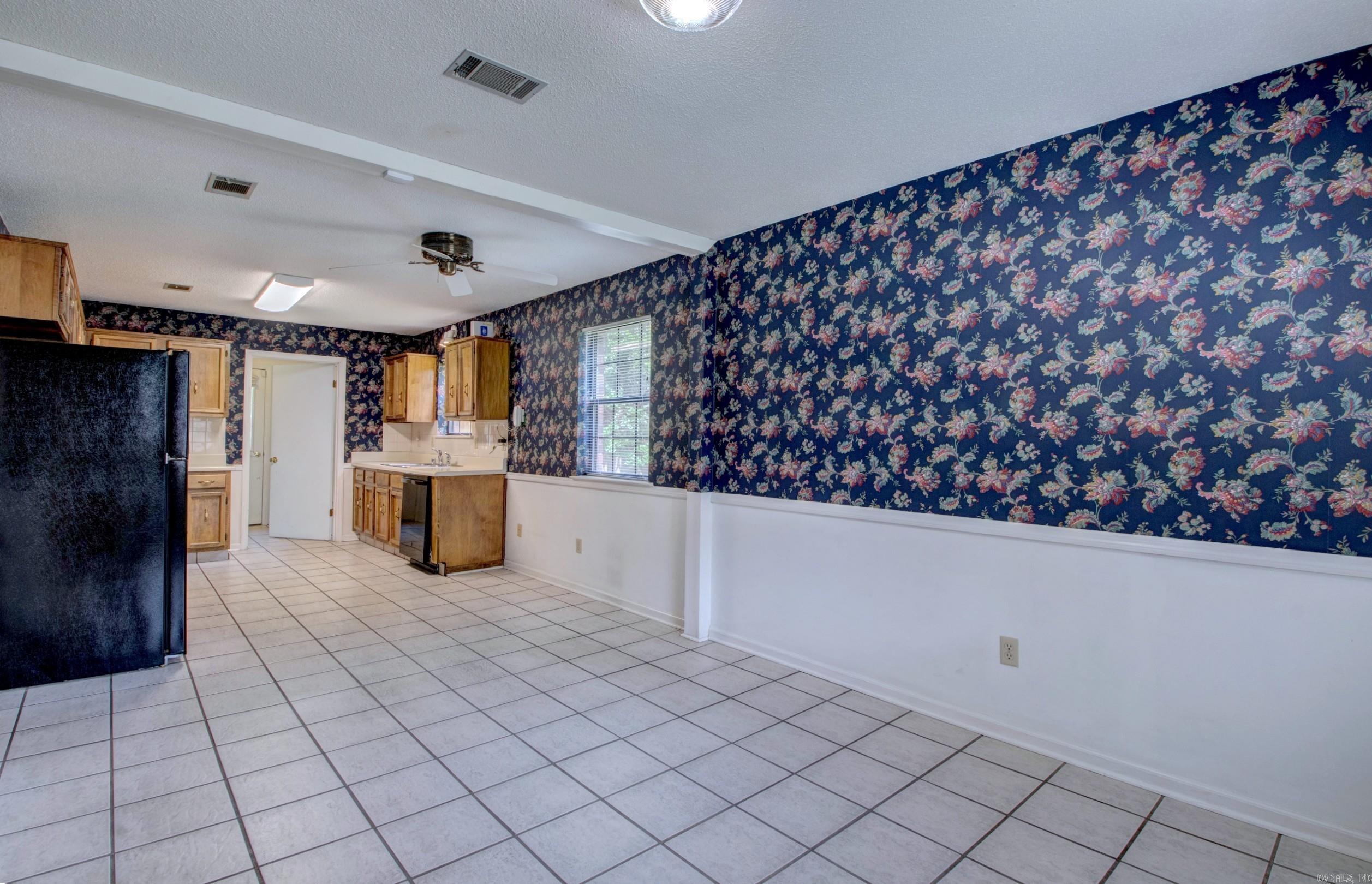 OTTER CREEK VILLAGE COML - Residential
