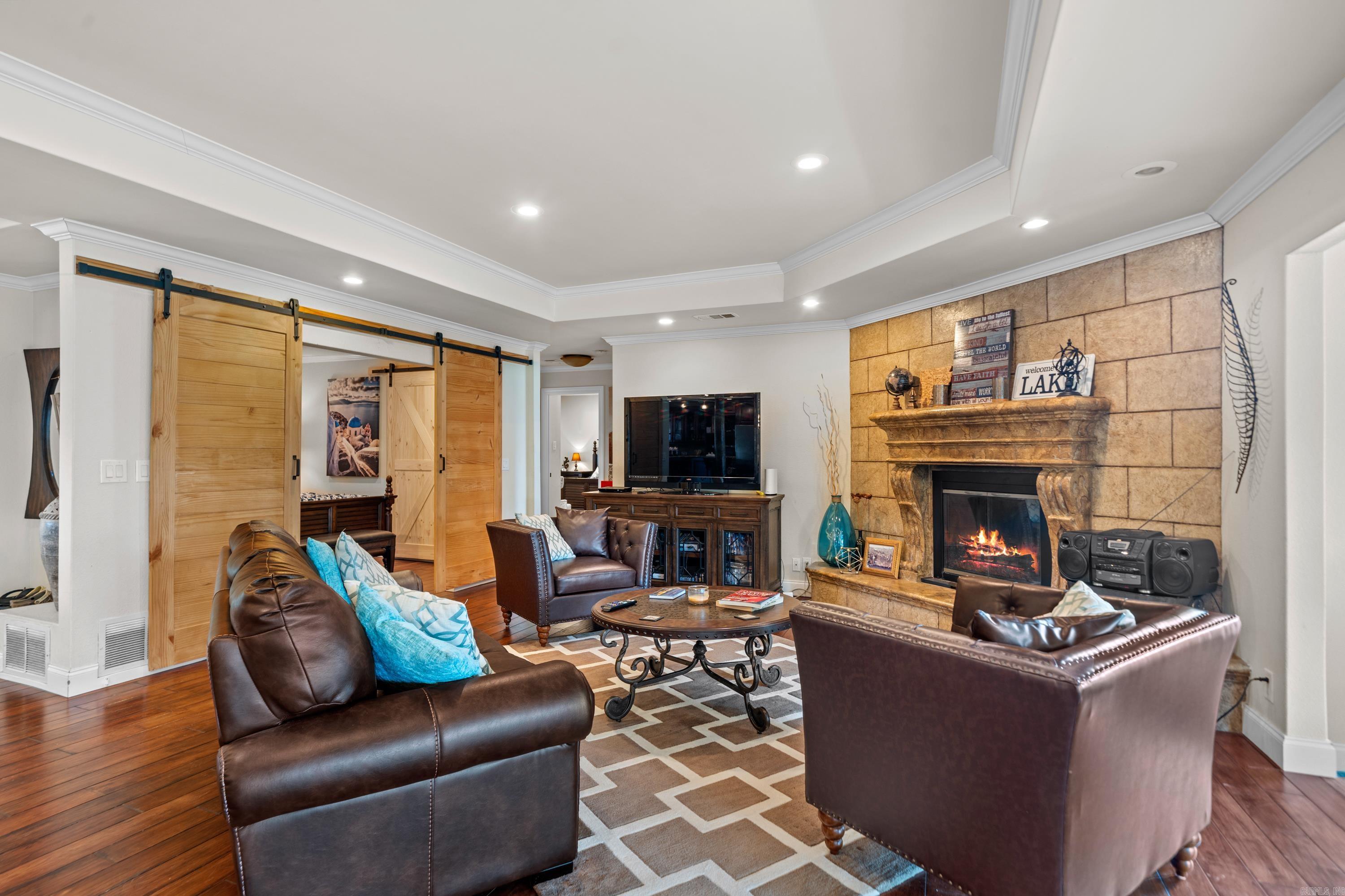 HI-LO ACRES - Residential