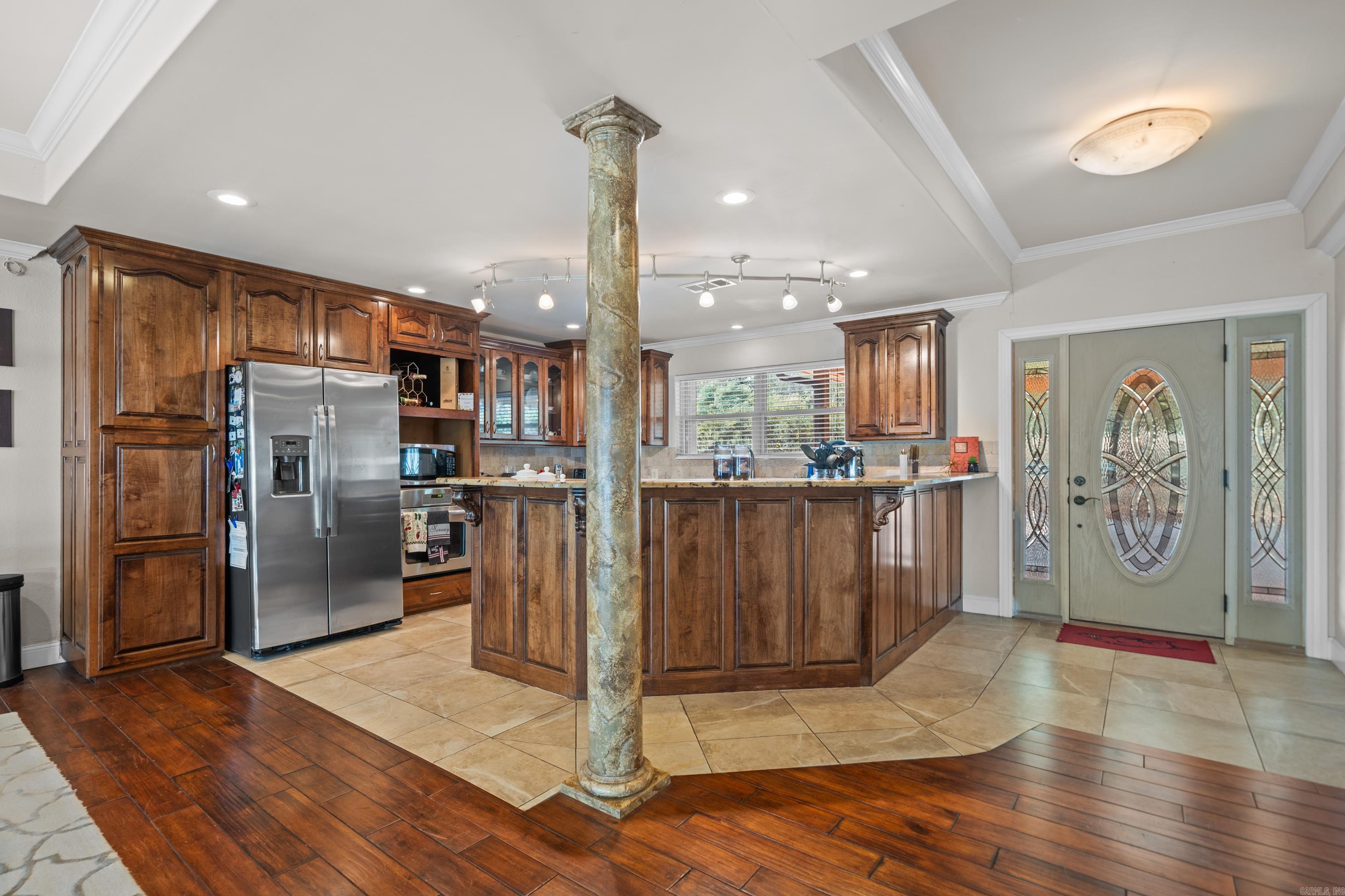 HI-LO ACRES - Residential