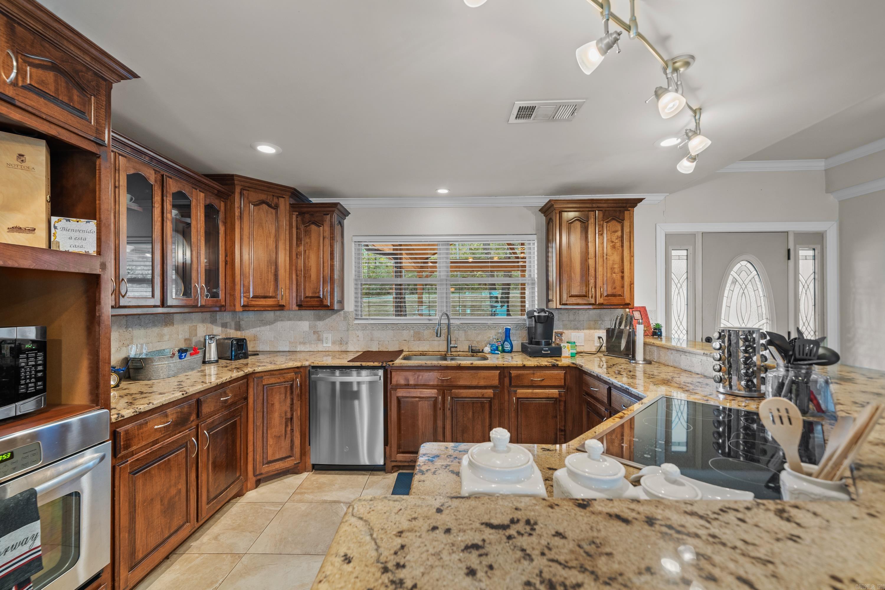 HI-LO ACRES - Residential