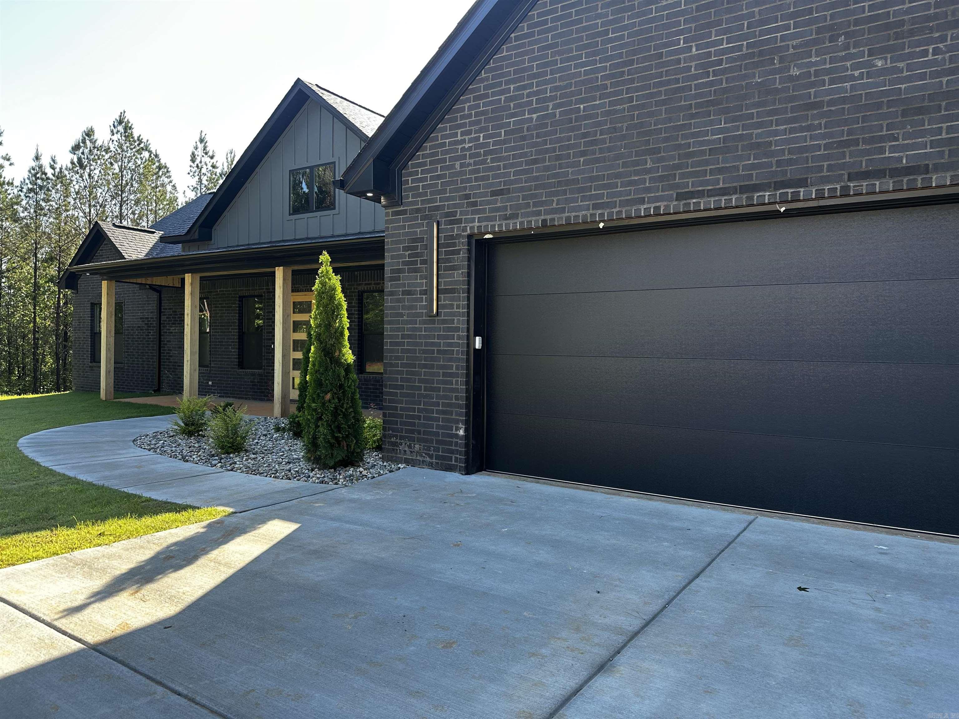 Mountain Ridge - Residential