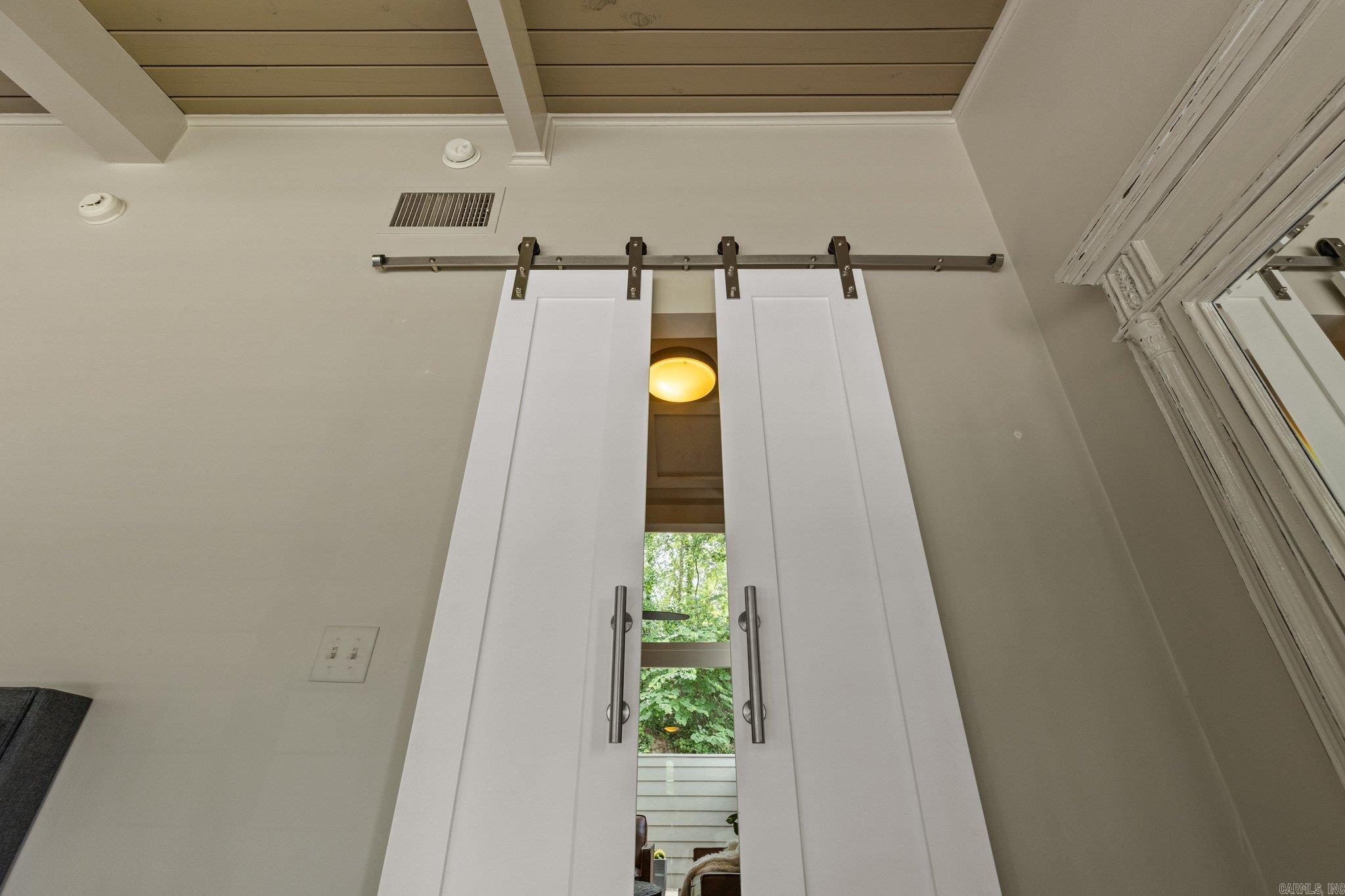 2423 KAVANAUGH HPR - Residential