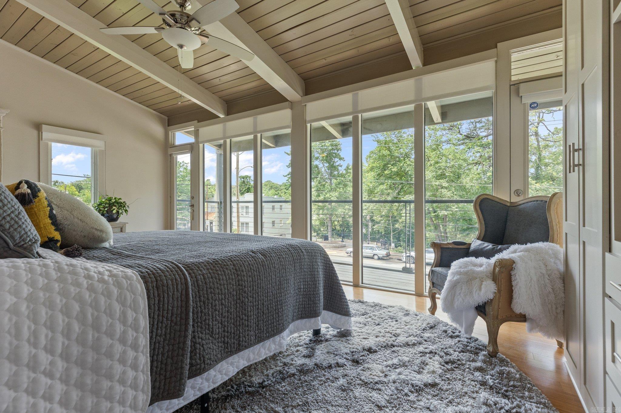 2423 KAVANAUGH HPR - Residential