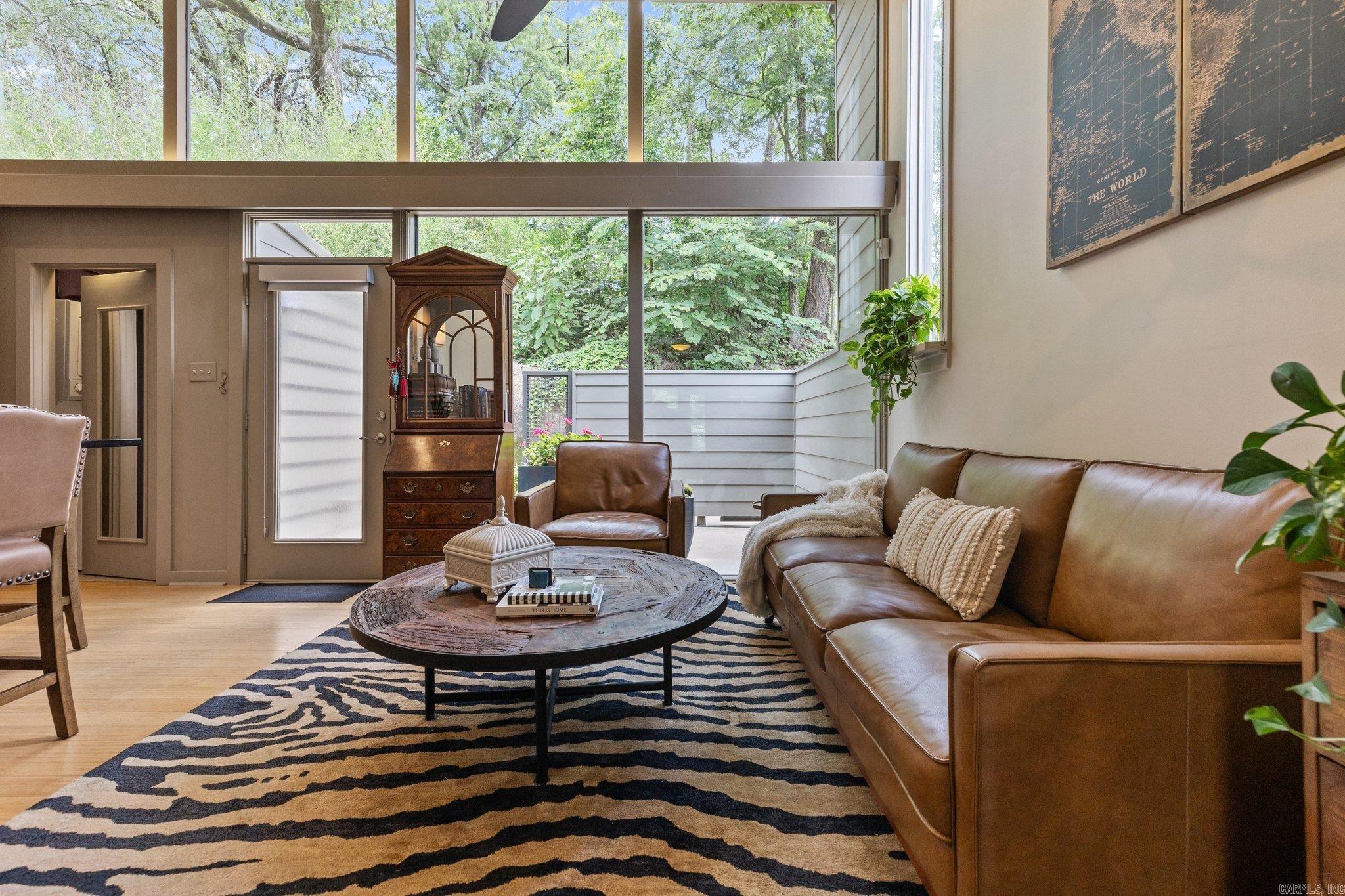 2423 KAVANAUGH HPR - Residential